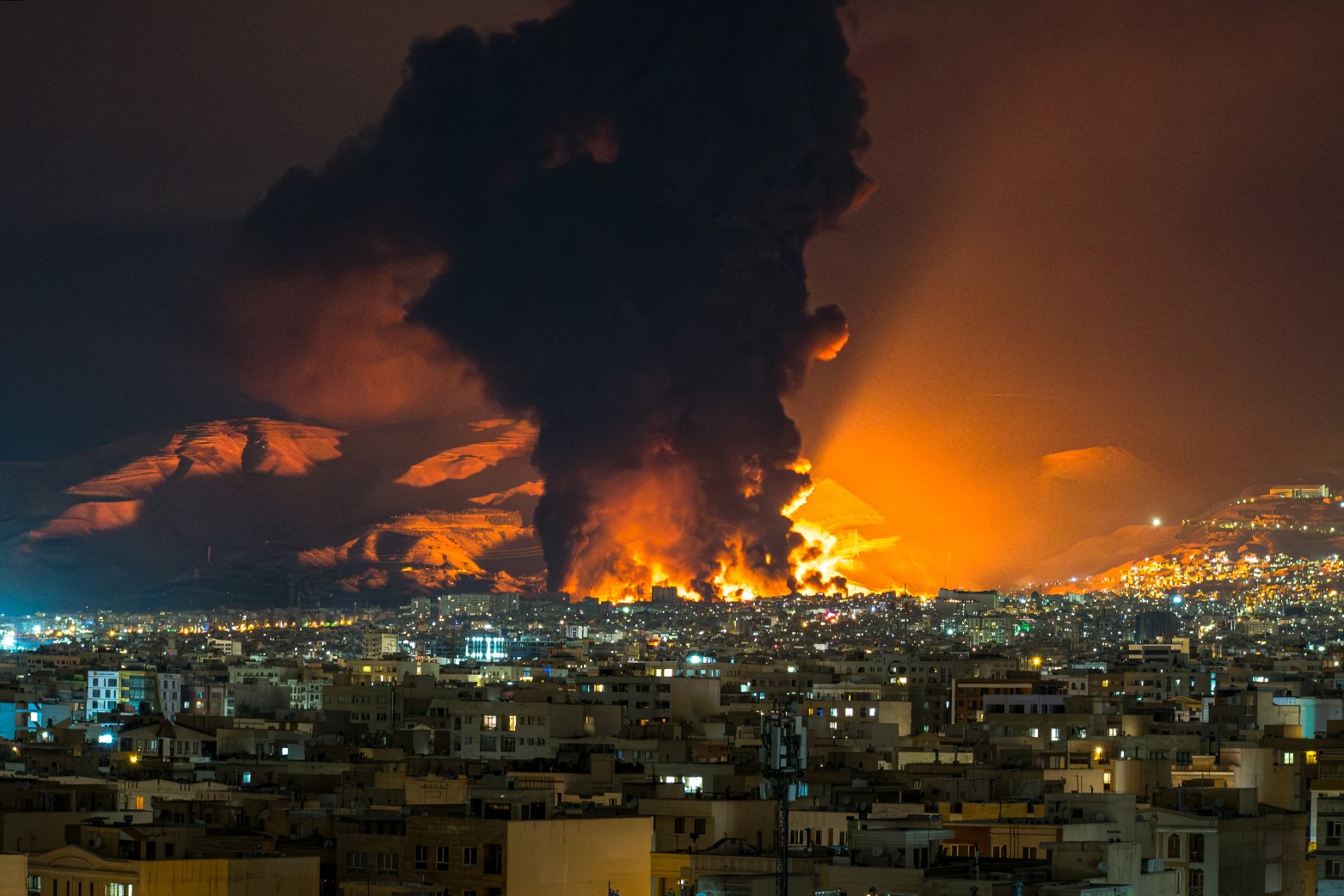 Mỹ lo ngại về tấn công hạ tầng năng lượng Iran năm 2026 - Ảnh 3.