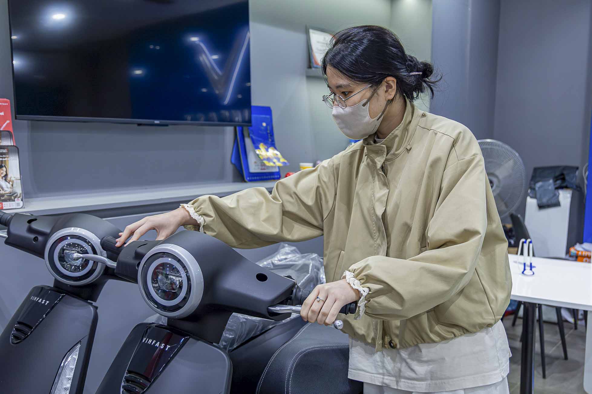 Gi&aacute; xăng tăng cao 2026 , người d&acirc;n xoay xở với chi ti&ecirc;u h&agrave;ng ng&agrave;y - Ảnh 14.