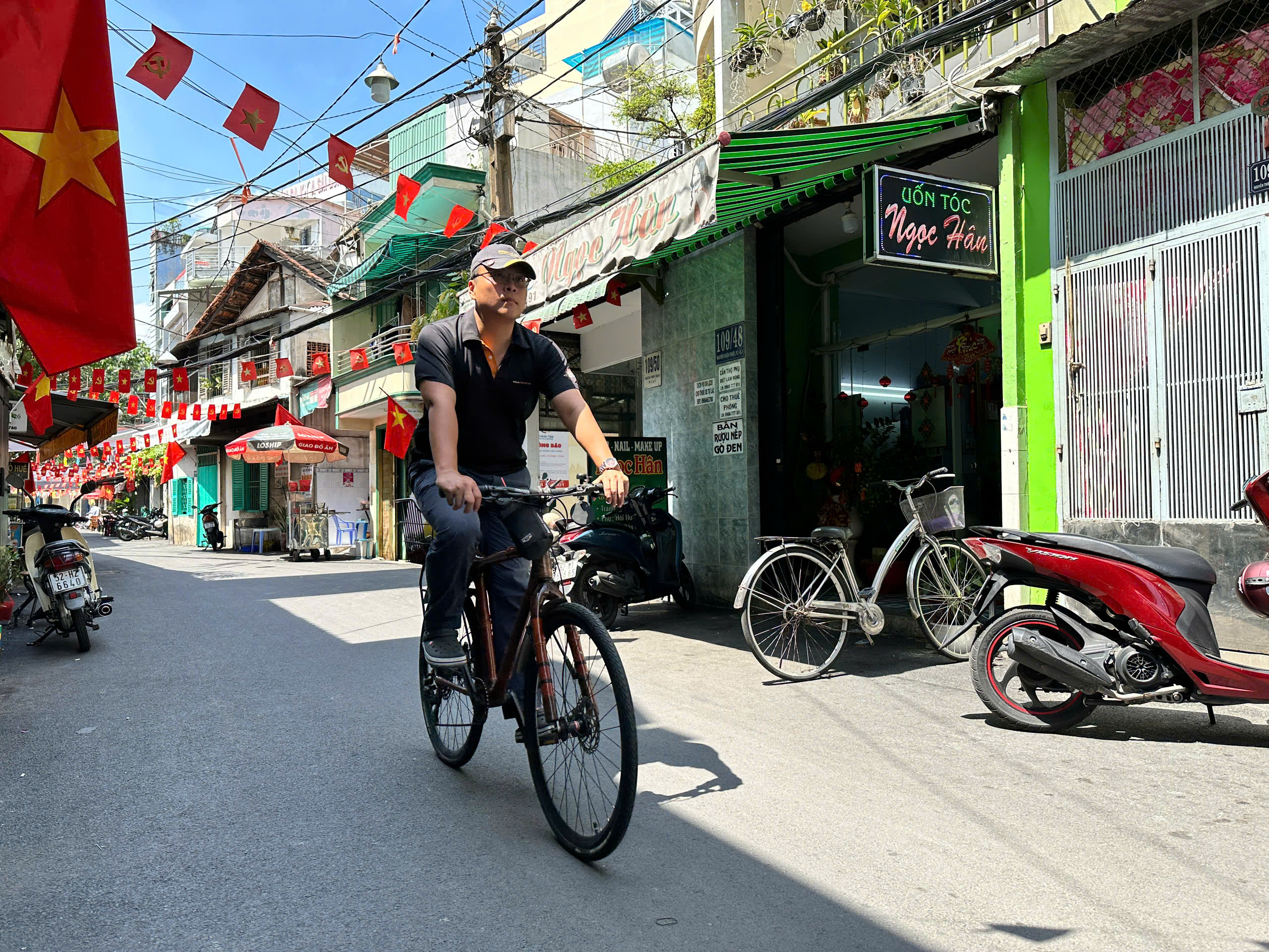 Gi&aacute; xăng tăng: 'Nếu chạm mốc 30.000 đồng/l&iacute;t t&ocirc;i sẽ đạp xe đi l&agrave;m' - Ảnh 3.