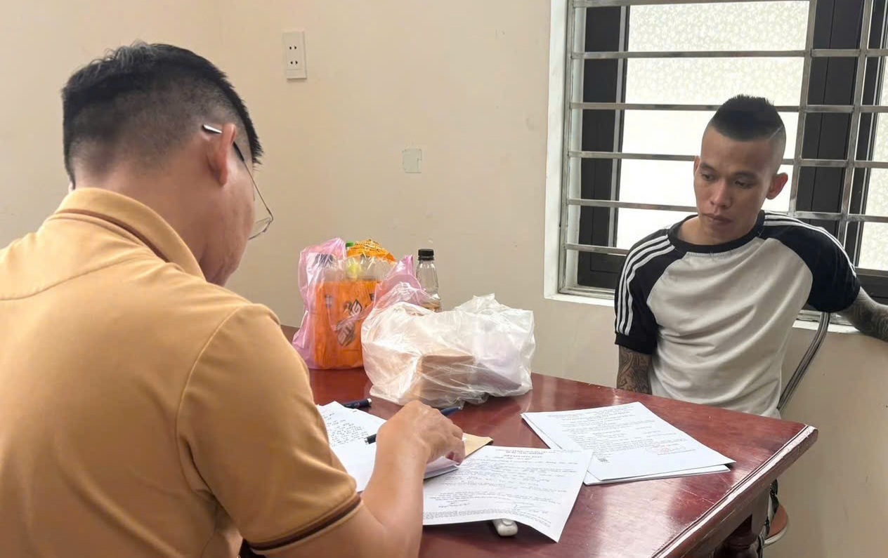 Bắt đối tượng truy nã trong vụ hỗn chiến, đánh nhầm thực khách ở quán nhậu- Ảnh 1.