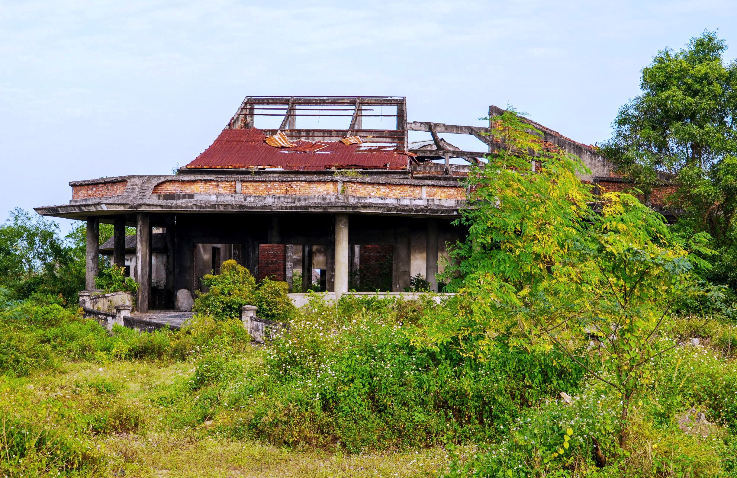 Đ&agrave; Nẵng: Cận cảnh nh&agrave; hỏa t&aacute;ng 'ma' 13 tỉ đồng bỏ hoang hơn 2 thập kỷ- Ảnh 10.