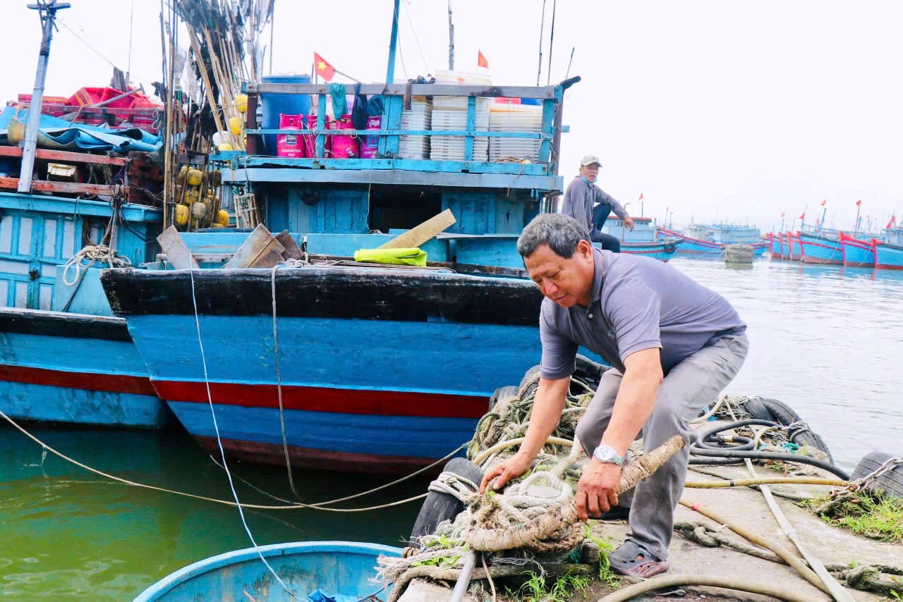 'Xăng dầu tăng giá thì khó thật nhưng biển là nghề của tụi tôi'- Ảnh 3.