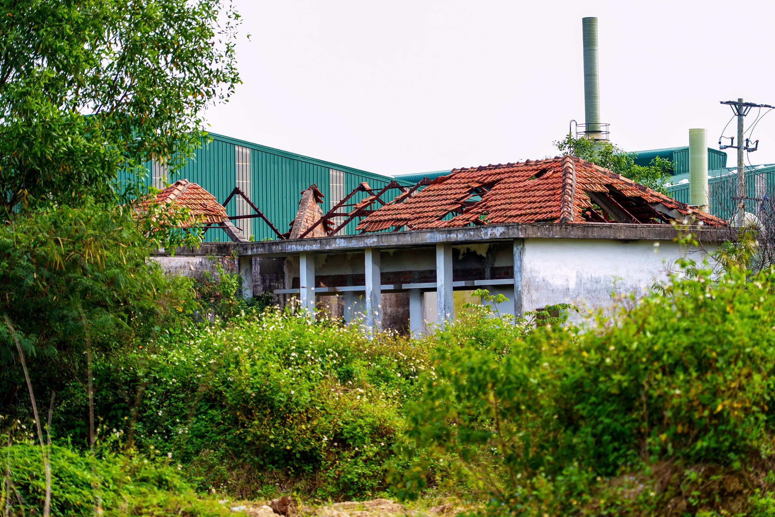 Đ&agrave; Nẵng: Cận cảnh nh&agrave; hỏa t&aacute;ng 'ma' 13 tỉ đồng bỏ hoang hơn 2 thập kỷ- Ảnh 16.