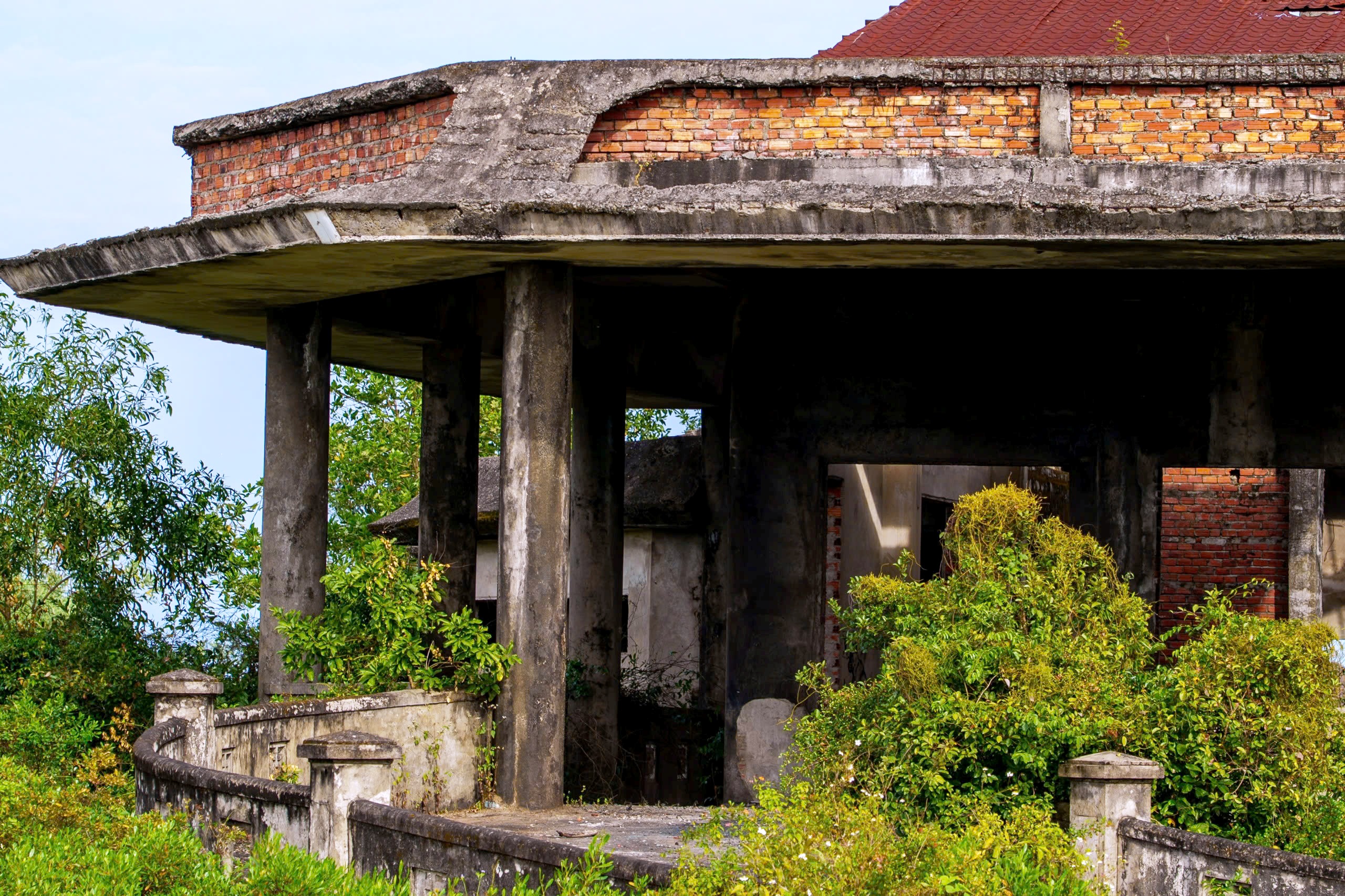 Đ&agrave; Nẵng: Cận cảnh nh&agrave; hỏa t&aacute;ng 'ma' 13 tỉ đồng bỏ hoang hơn 2 thập kỷ- Ảnh 14.