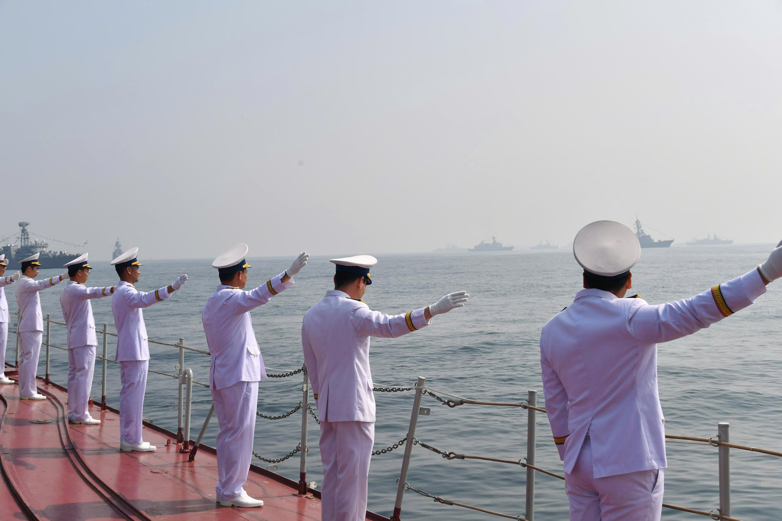 T&agrave;u hộ vệ săn ngầm 17 cập cảng, ho&agrave;n th&agrave;nh diễn tập Hải qu&acirc;n ở Ấn Độ- Ảnh 4.