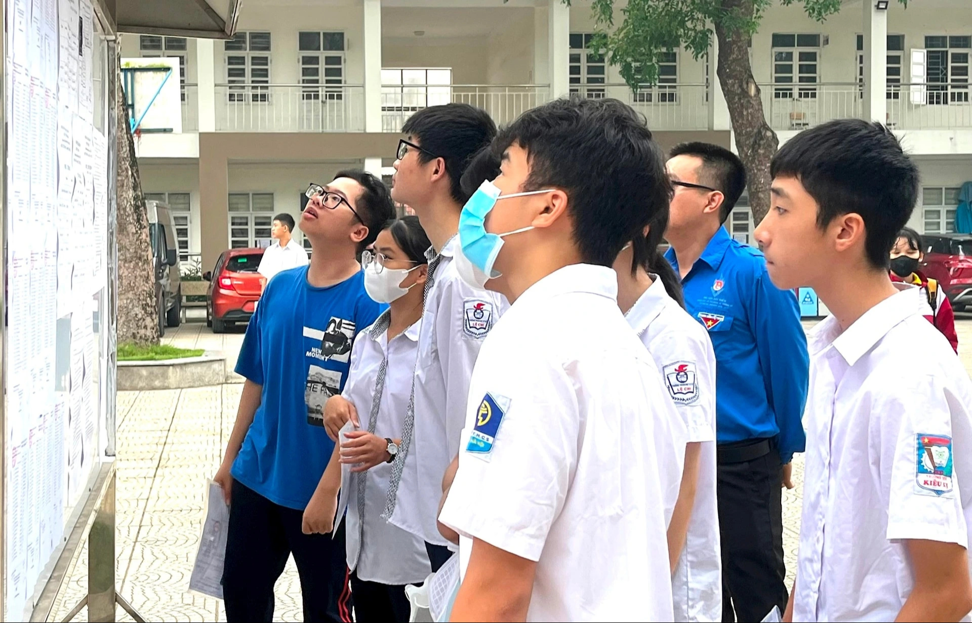 Hà Nội thiếu trường THPT công lập: Nguyên nhân và giải pháp