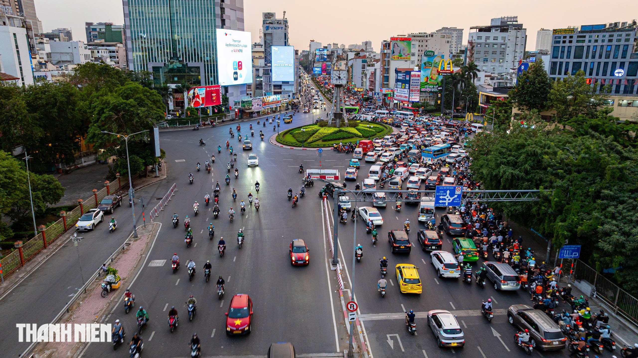 TP.HCM t&iacute;nh th&aacute;o dỡ v&ograve;ng xoay Điện Bi&ecirc;n Phủ, điểm n&oacute;ng kẹt xe giờ cao điểm- Ảnh 5.