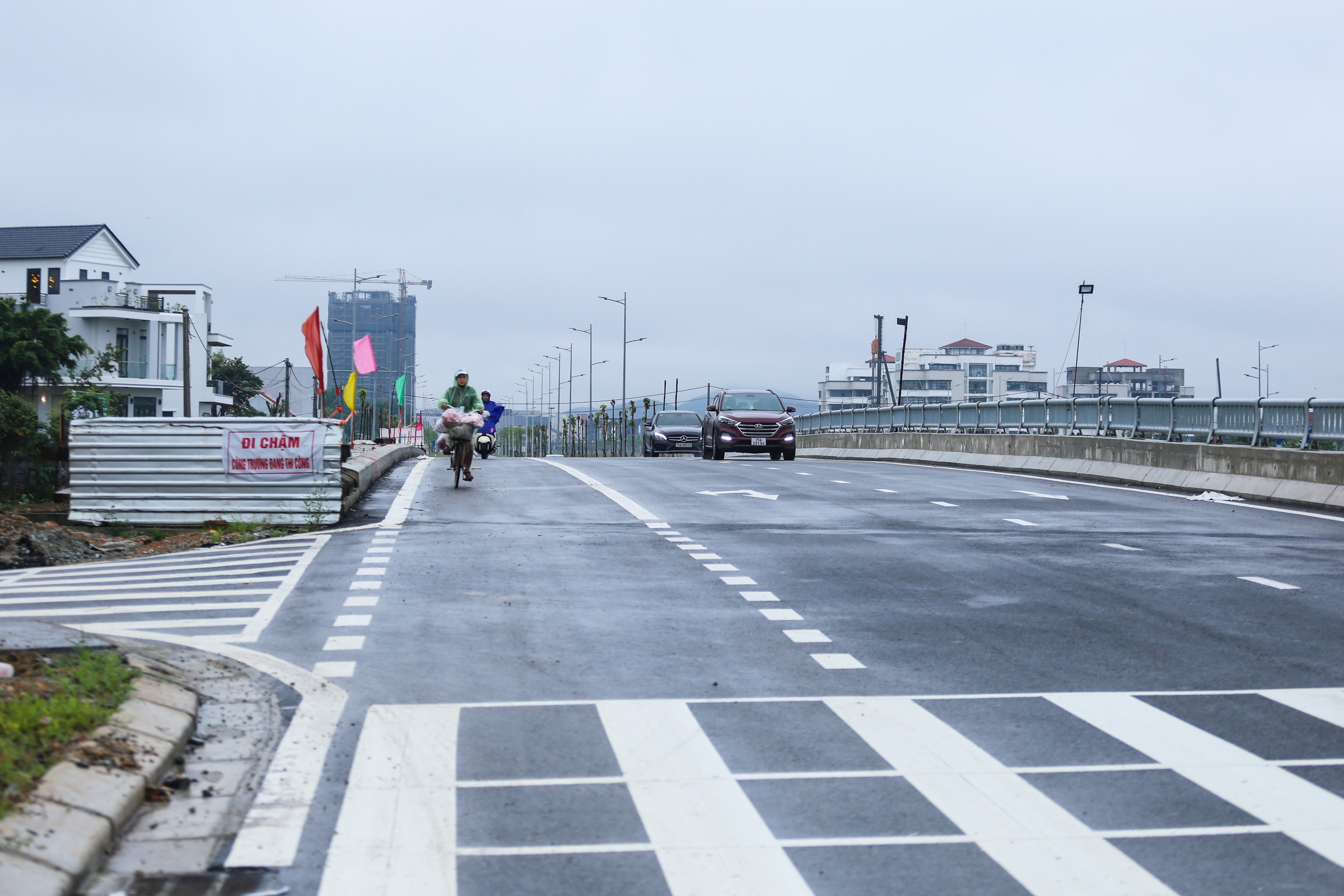 Cầu qua s&ocirc;ng Như &Yacute; ở Huế th&ocirc;ng xe khi chưa c&oacute; lan can, lề đi bộ- Ảnh 5.