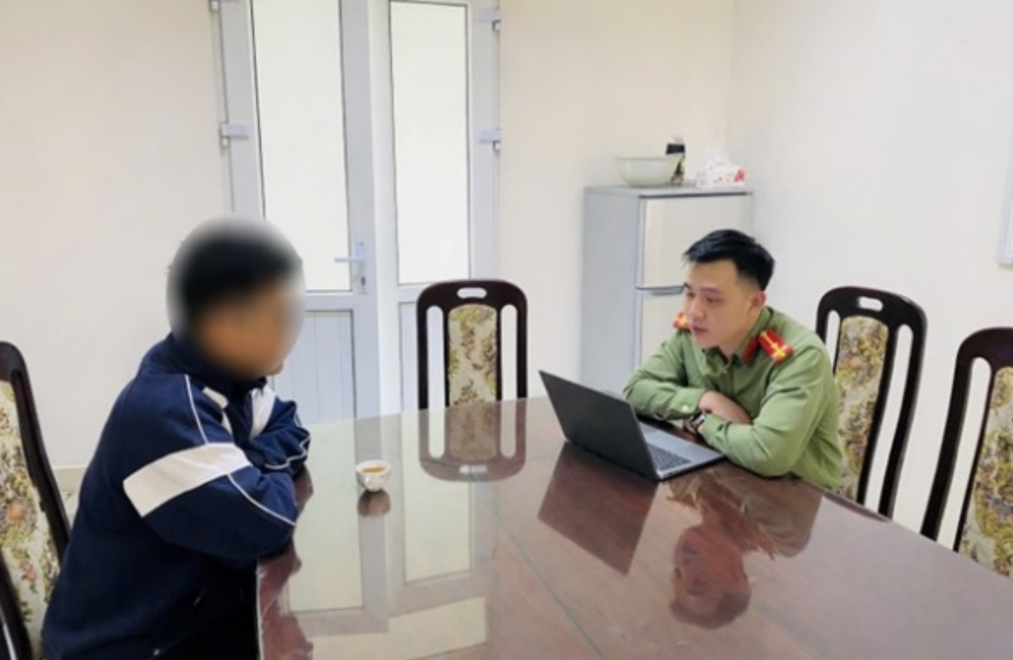 Loan tin 'xăng còn lên 40.000 đồng', nhân viên bán xe điện bị phạt 7,5 triệu đồng- Ảnh 2.