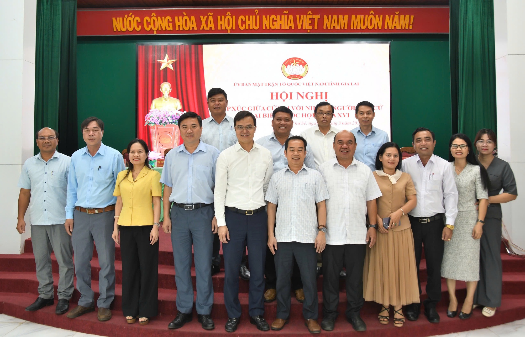 Vấn đề việc l&agrave;m thanh ni&ecirc;n miền n&uacute;i chưa... hạ nhiệt - Ảnh 1.