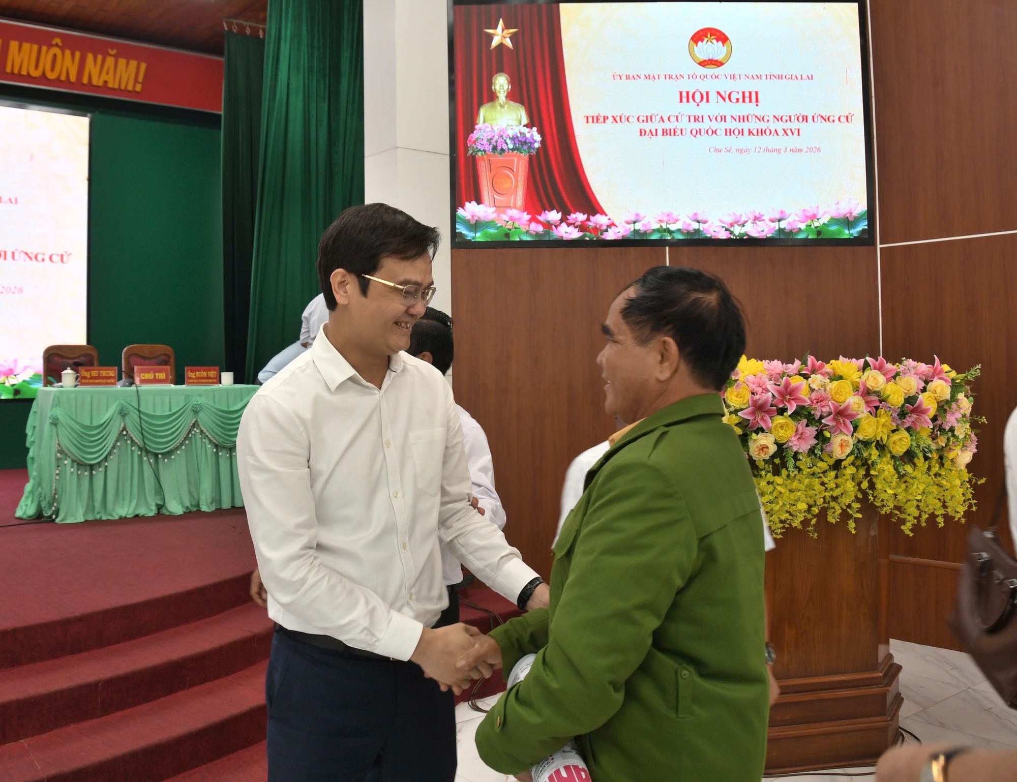 Vấn đề việc l&agrave;m thanh ni&ecirc;n miền n&uacute;i chưa... hạ nhiệt - Ảnh 2.