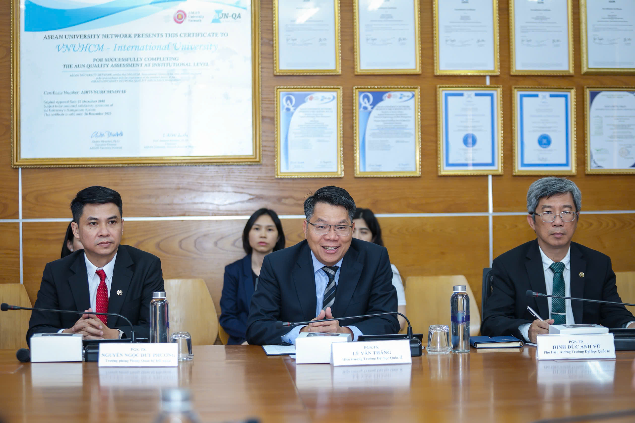 Trường ĐH Quốc tế v&agrave; B&aacute;o Thanh Ni&ecirc;n k&yacute; kết hợp t&aacute;c - Ảnh 1.