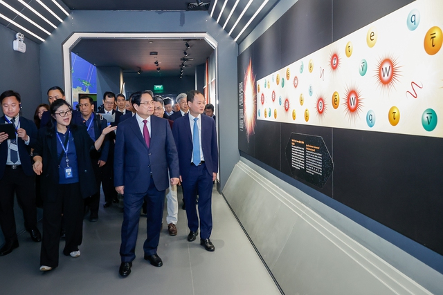 Thủ tướng kh&aacute;nh th&agrave;nh Trung t&acirc;m vũ trụ Việt Nam- Ảnh 1.