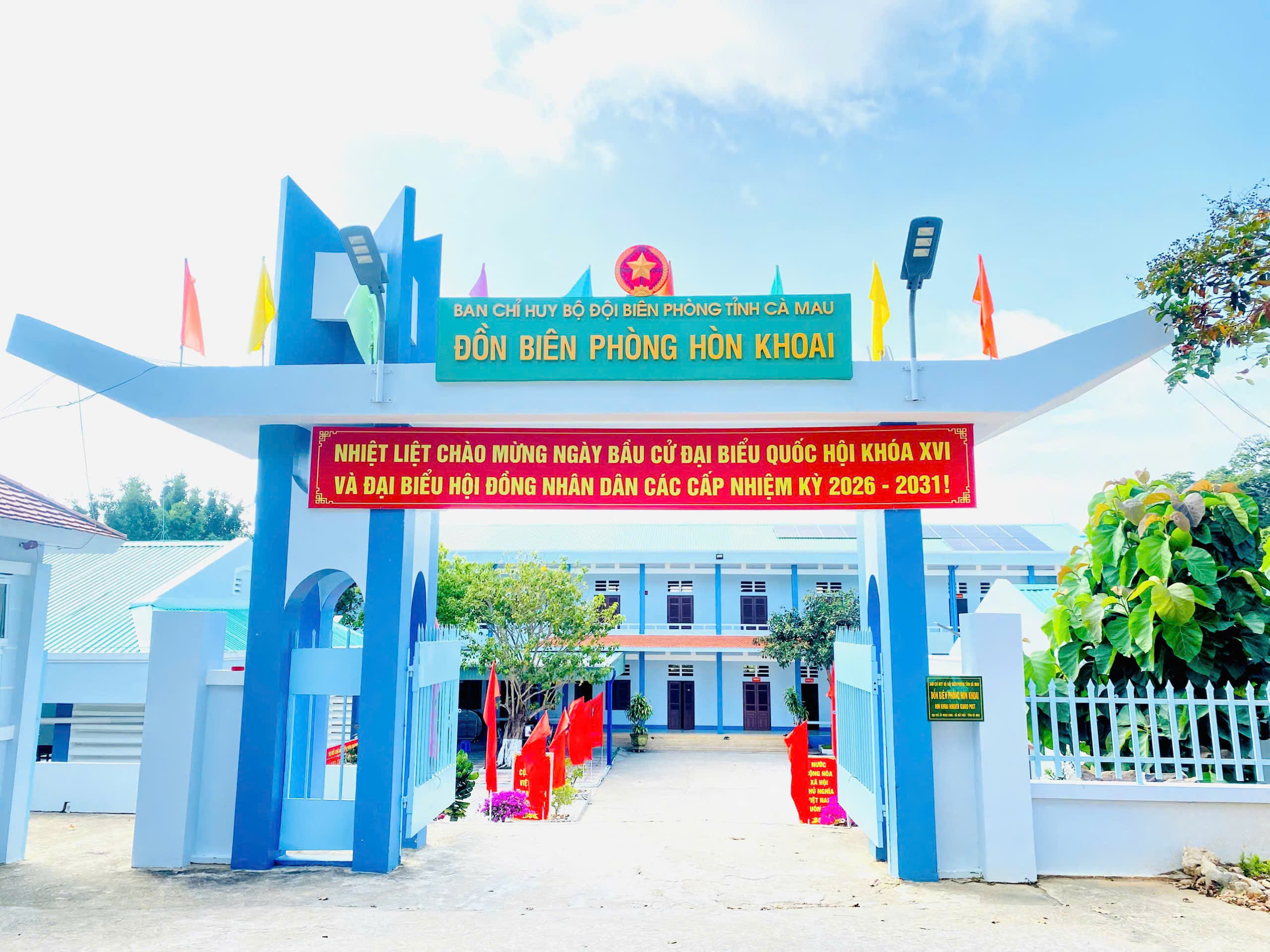 Bầu cử Quốc Hội: Cử tri Hòn Chuối, Hòn Khoai vượt sóng bỏ phiếu sớm - Ảnh 4.