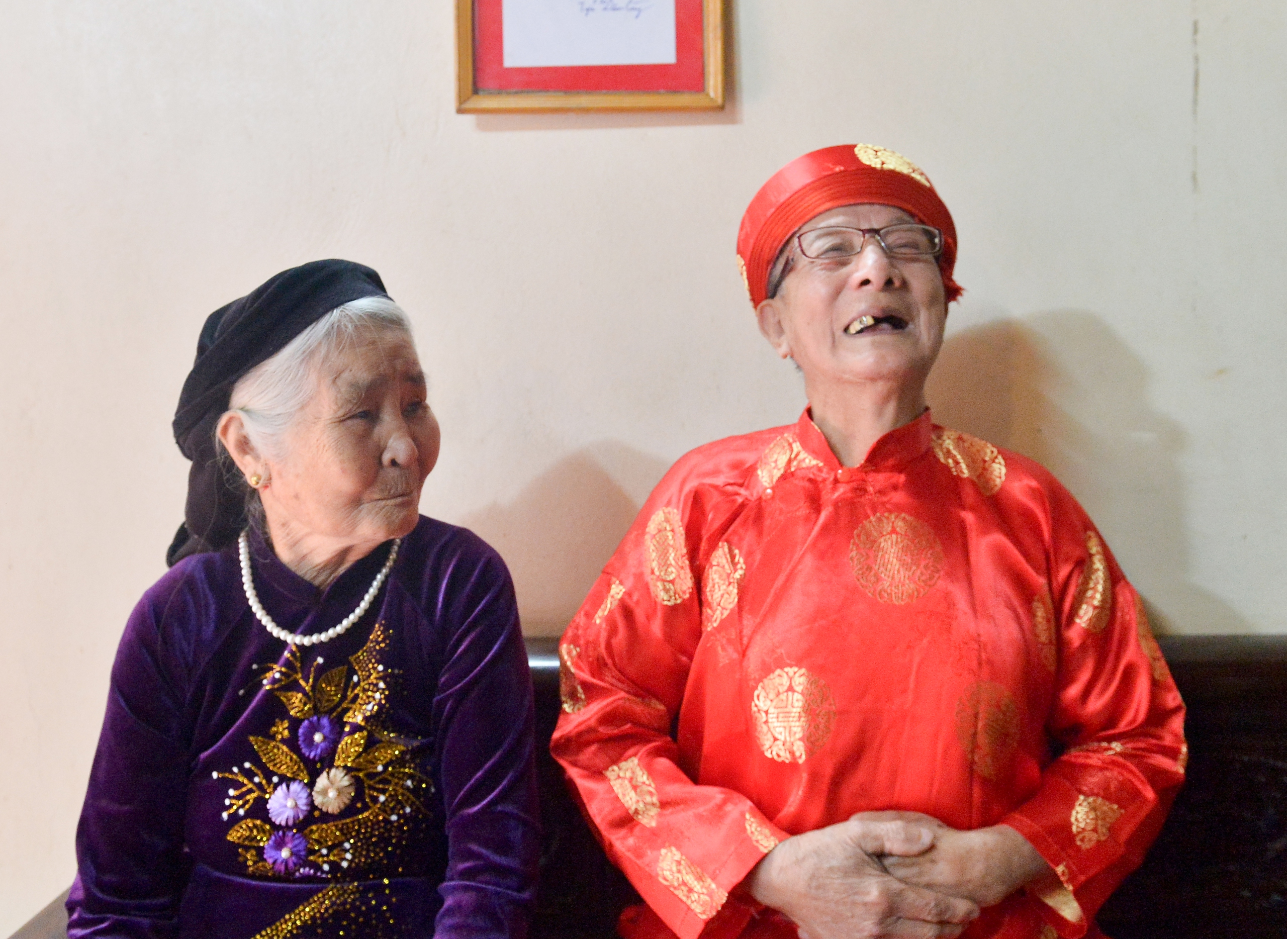 Cử tri 104 tuổi ở H&agrave; Nội quyết chống gậy đi bỏ phiếu ng&agrave;y bầu cử- Ảnh 4.