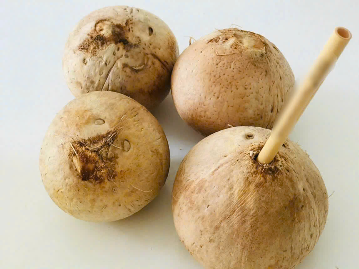 Nước dừa: Uống bao nhiêu là tốt, những ai cần lưu ý? - Ảnh 3.