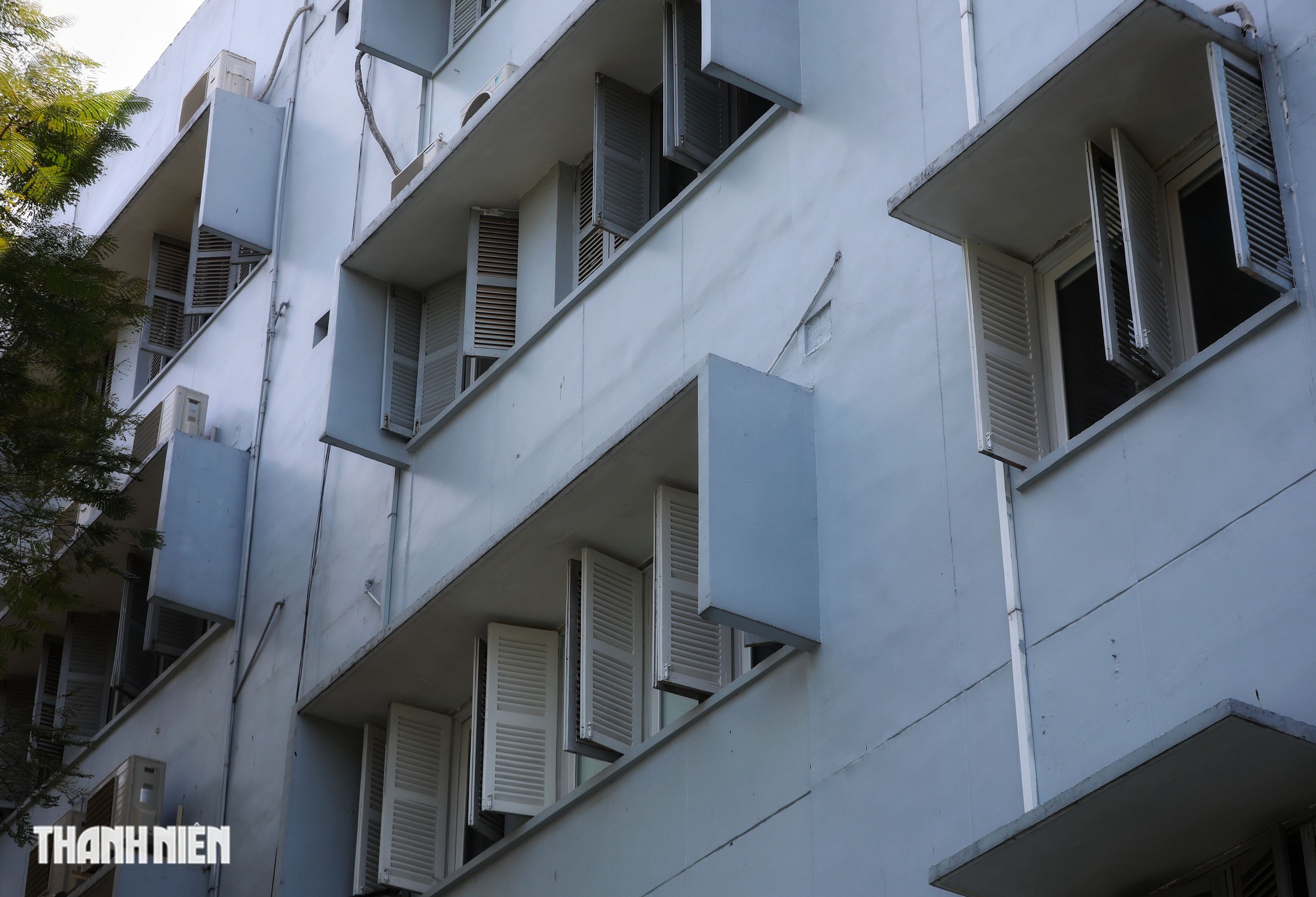 B&ecirc;n trong khu&ocirc;n vi&ecirc;n hơn 14 ha của Trường ĐH B&aacute;ch khoa TP.HCM - Ảnh 16.