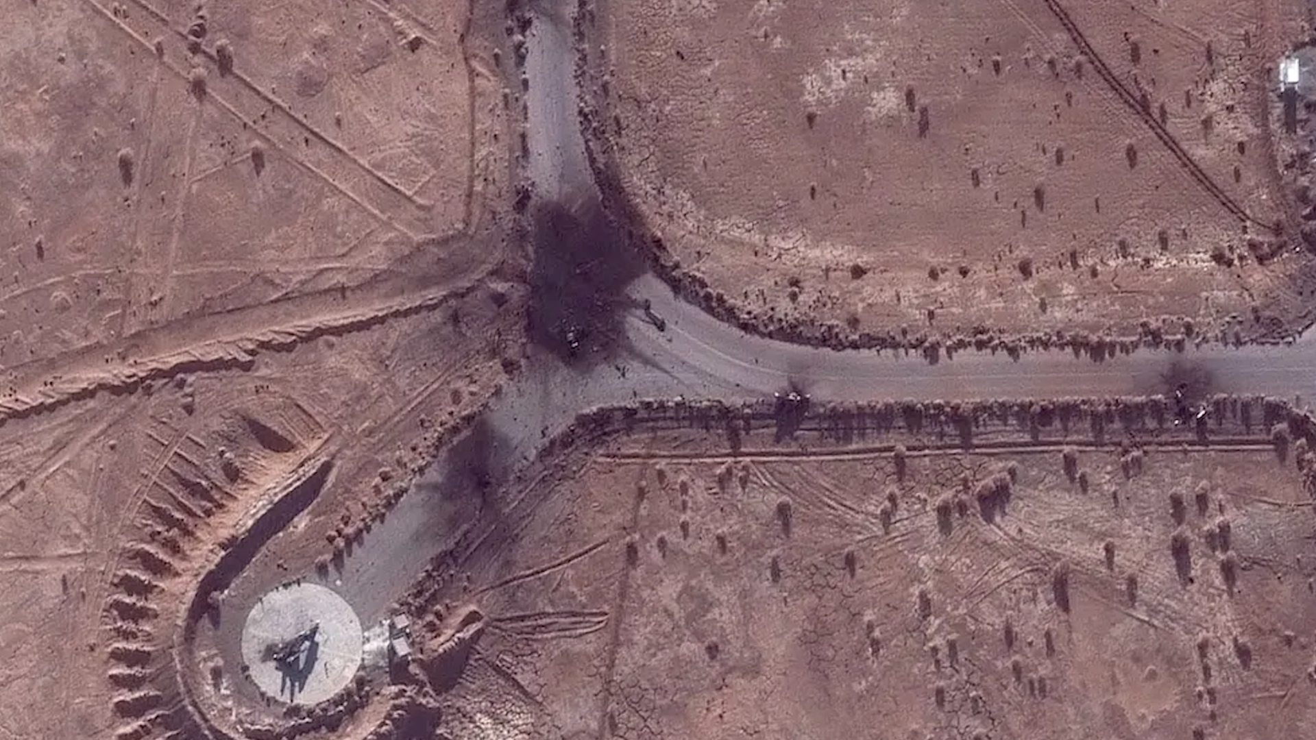 Huyền thoại F-14 nhận kết cục buồn, kh&ocirc;ng qu&acirc;n Iran suy sụp v&igrave; Mỹ-Israel đ&aacute;nh ph&aacute; - Ảnh 1.