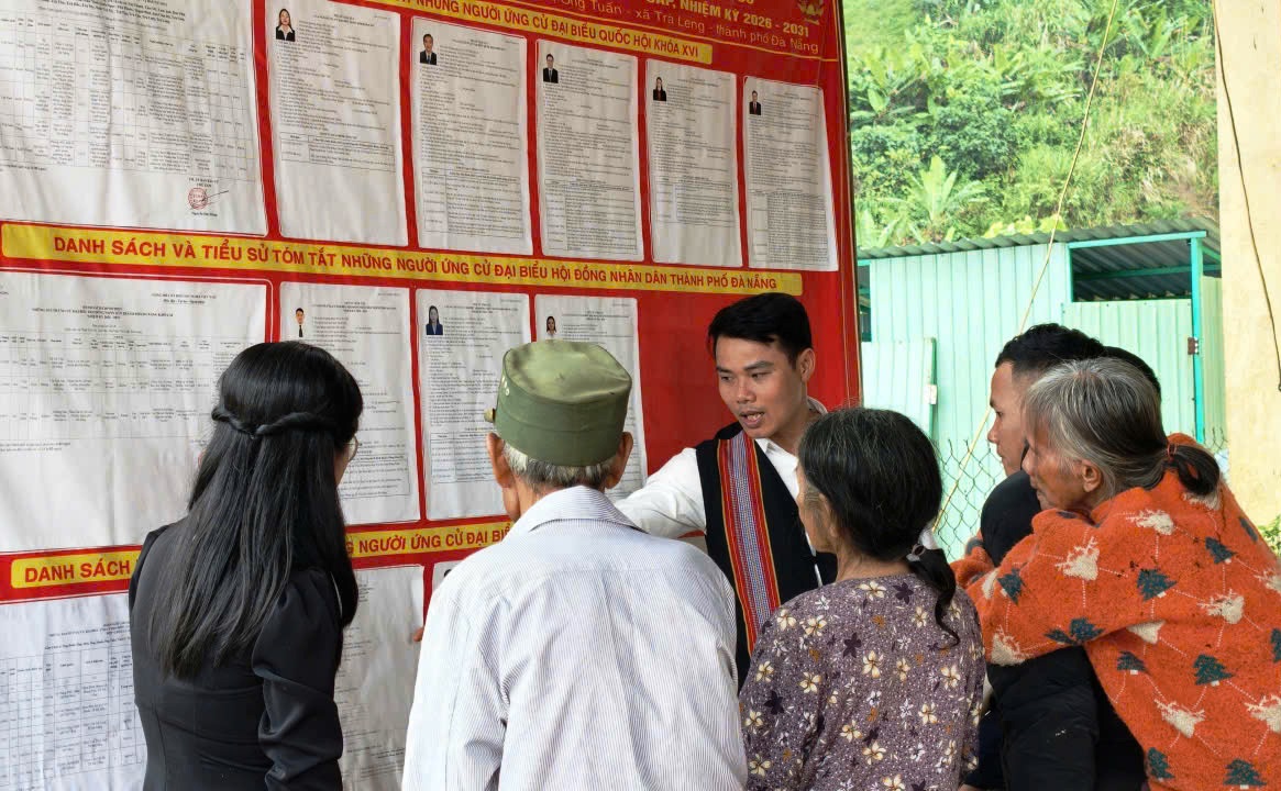 Băng rừng đến 'ngày hội non sông':Con đường gian nan vào điểm bầu cử nóc ông Bình - Ảnh 8.