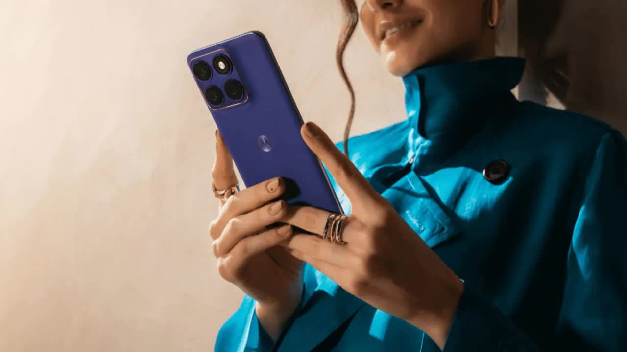 Motorola Edge 70 Fusion Plus lặng lẽ ra mắt với giá 14,65 triệu đồng - Ảnh 1.