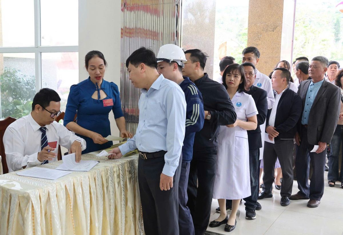 Rộn ràng bầu cử sớm trên đảo Bạch Long Vĩ - Ảnh 3.