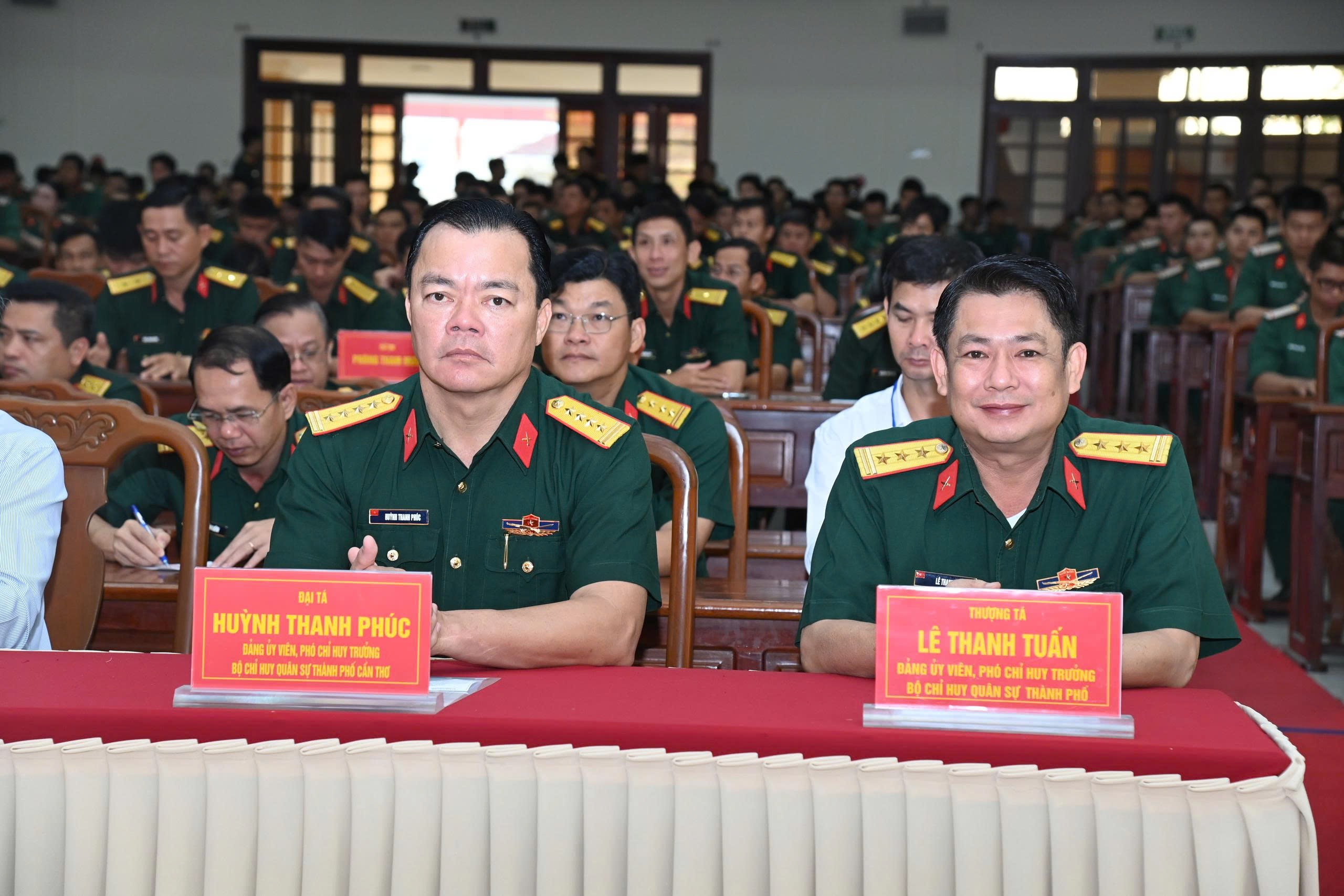 Lực lượng công an, vũ trang Cần Thơ bầu cử sớm để làm nhiệm vụ đặc thù - Ảnh 3.