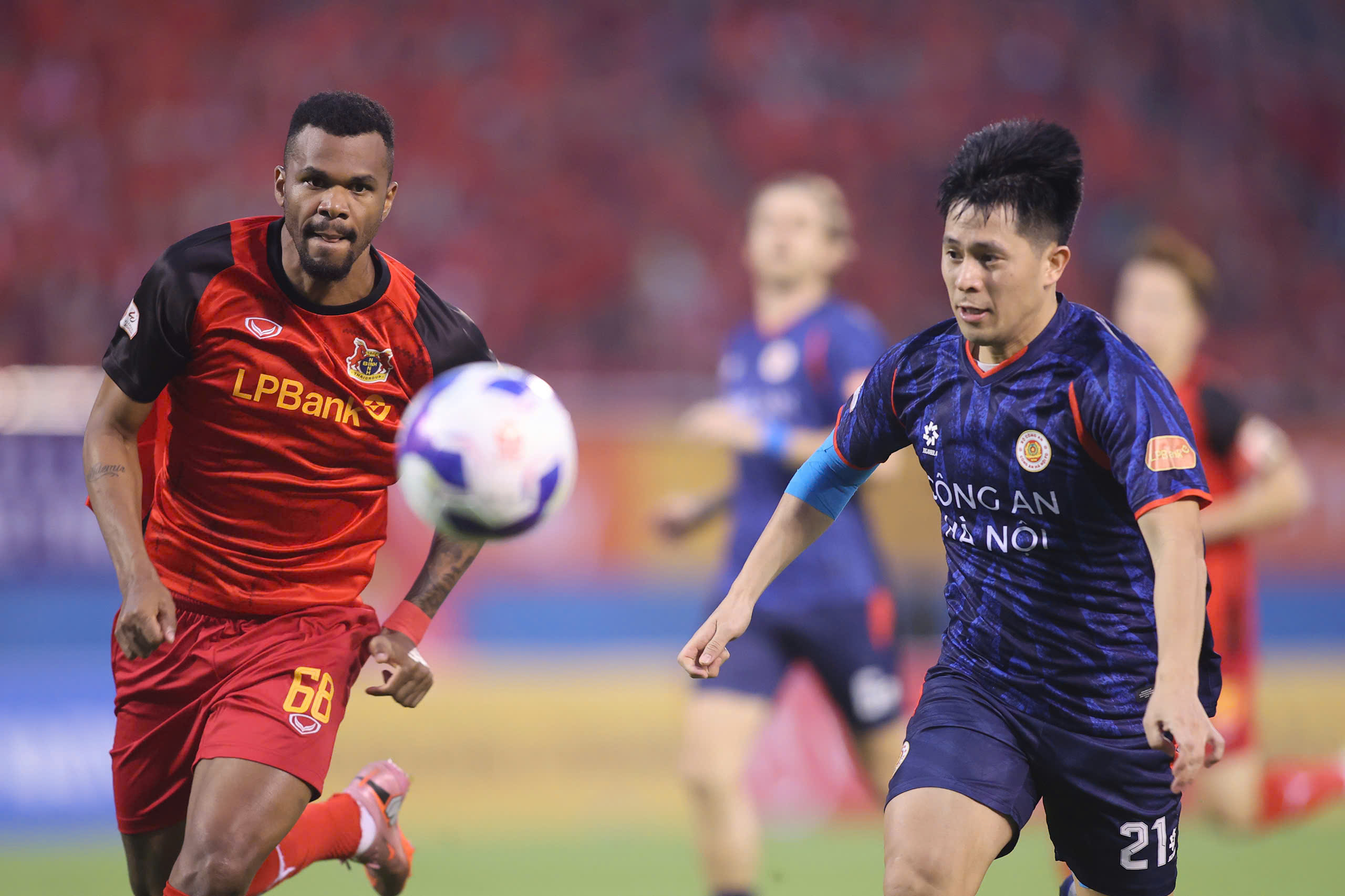 CLB Công an Hà Nội xây chắc ngôi đầu V-League sau chiến thắng trước Ninh Bình