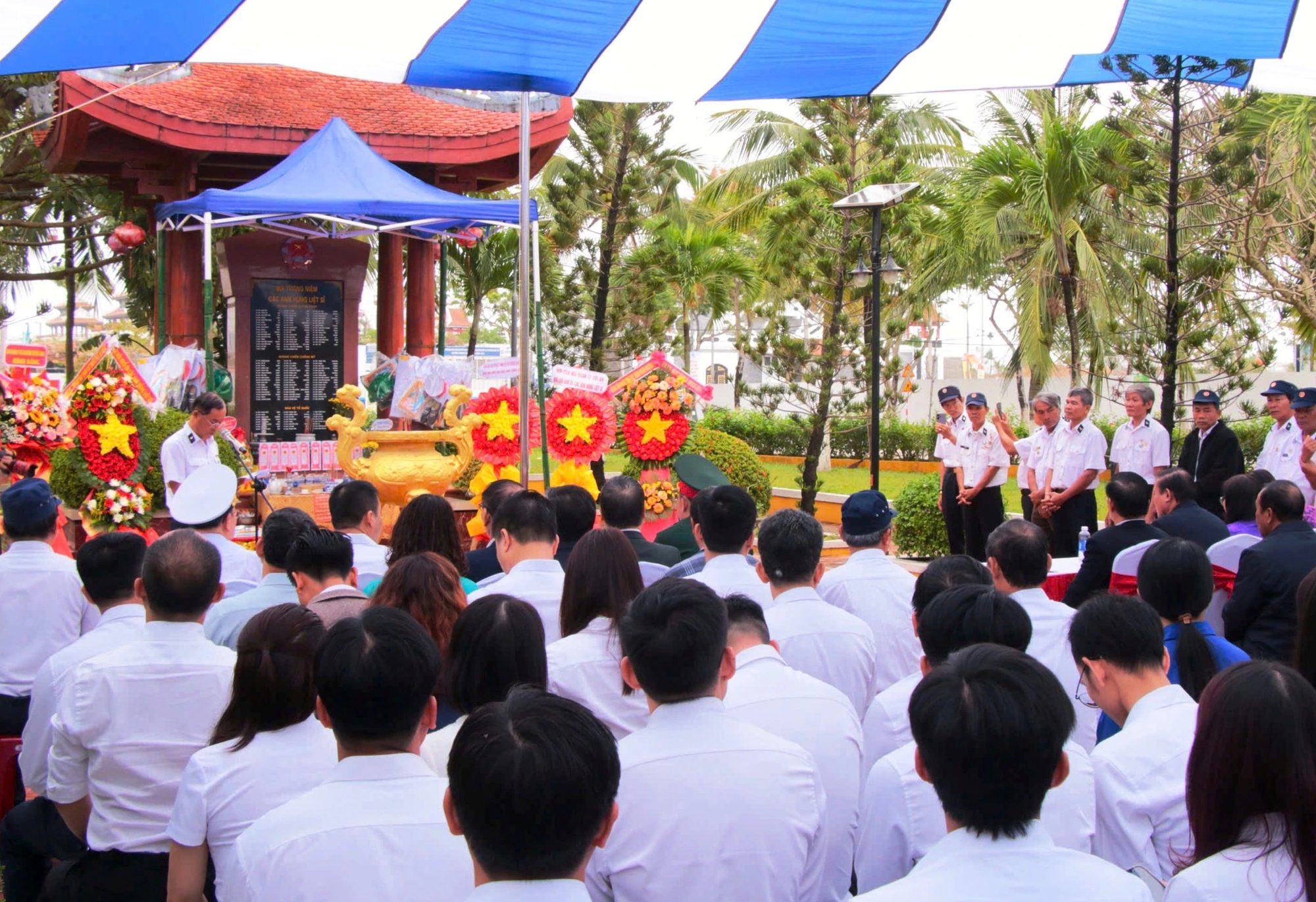  Những cuộc trở về lặng lẽ- Ảnh 1.