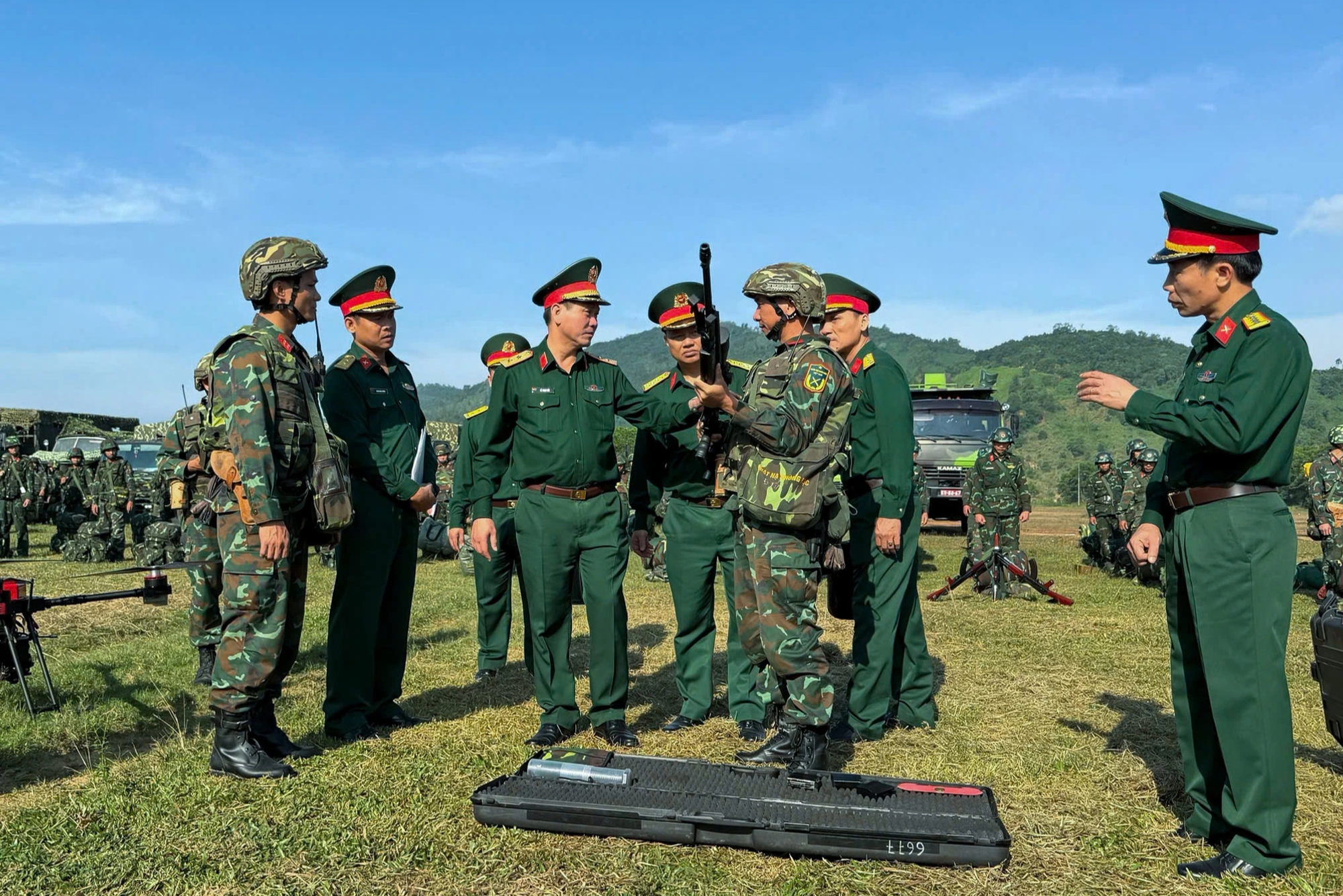 Qu&acirc;n khu 5 k&iacute;ch hoạt 'tường th&eacute;p', bảo vệ an to&agrave;n ng&agrave;y bầu cử - Ảnh 3.