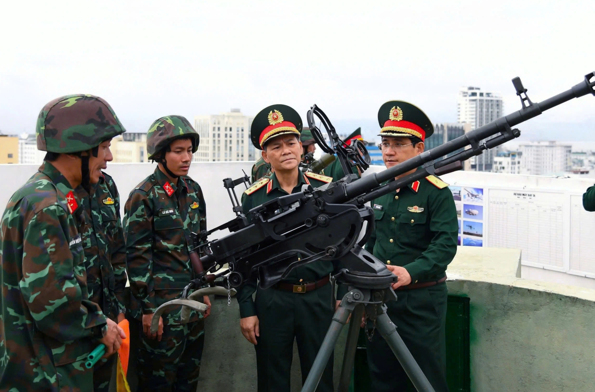 Qu&acirc;n khu 5 k&iacute;ch hoạt 'tường th&eacute;p', bảo vệ an to&agrave;n ng&agrave;y bầu cử - Ảnh 5.