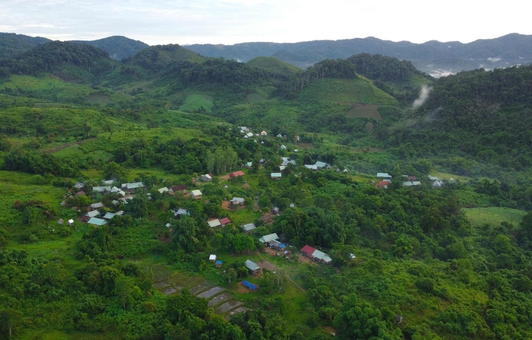 Làng biệt lập ở Gia Lai hoàn thành bầu cử sớm giữa núi cao - Ảnh 4.