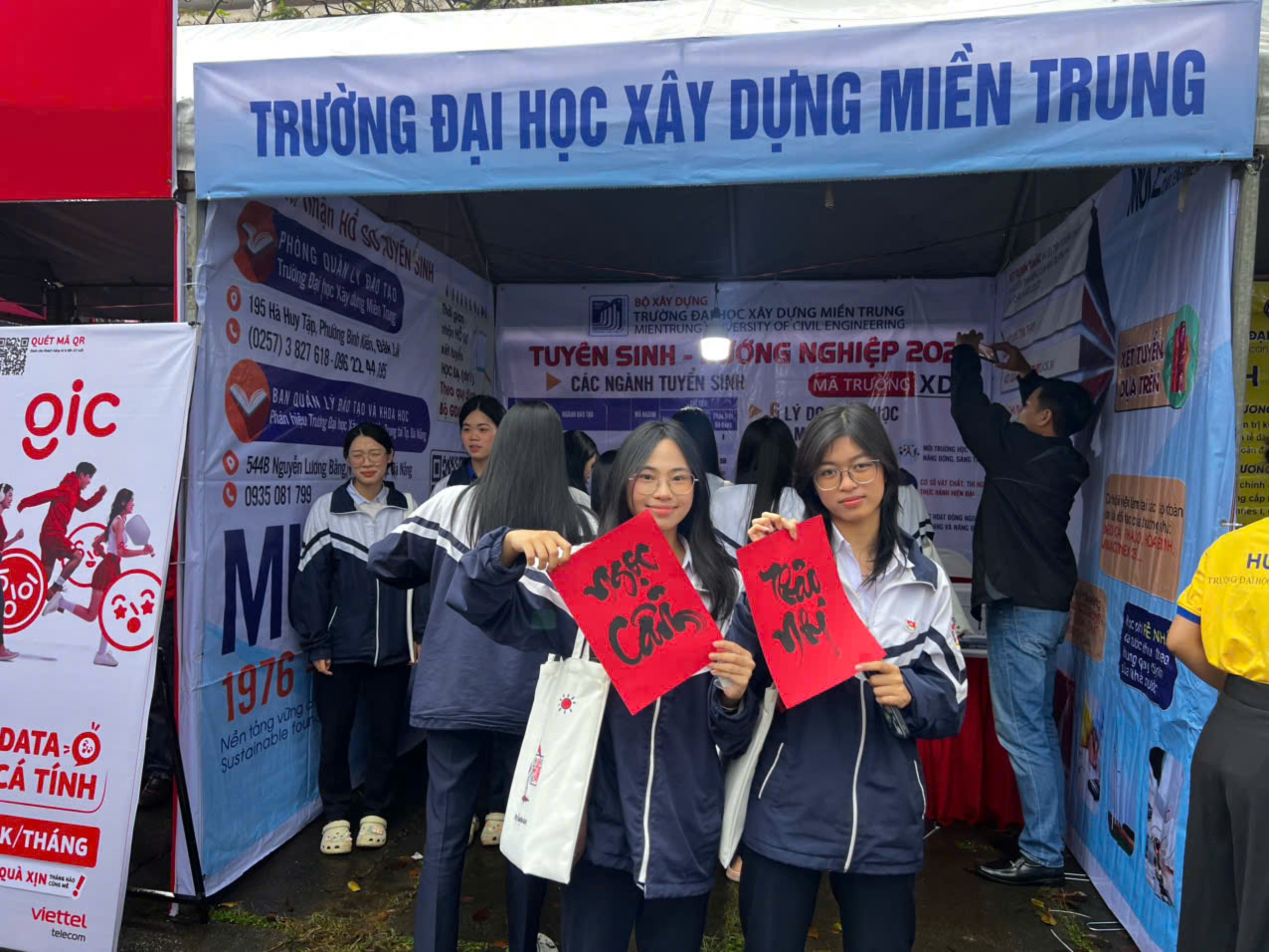 Học sinh Quảng Trị chen chân tìm cơ hội tại Chương trình Tư vấn mùa thi - Ảnh 7.