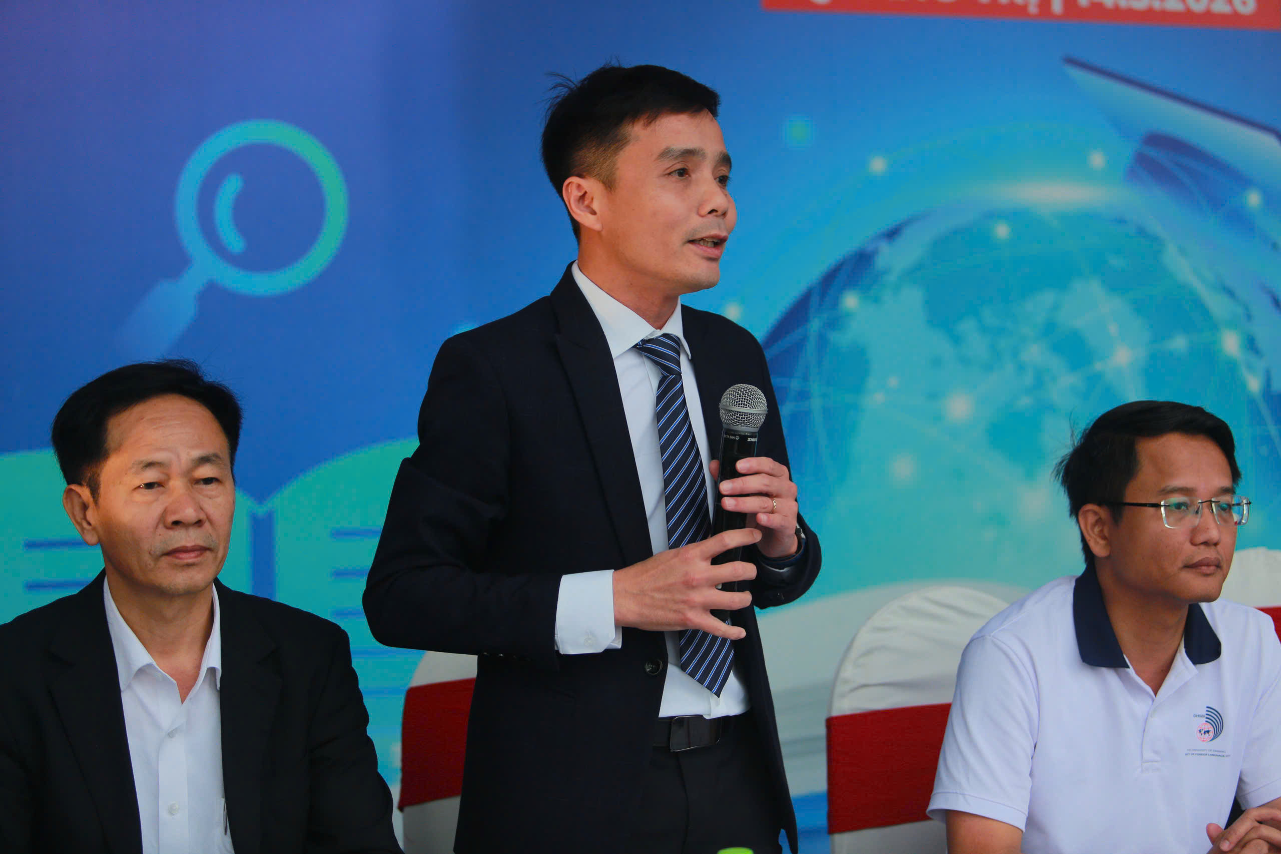 Bộ GD-ĐT lưu ý điểm mới của kỳ thi tốt nghiệp THPT 2026 - Ảnh 26.