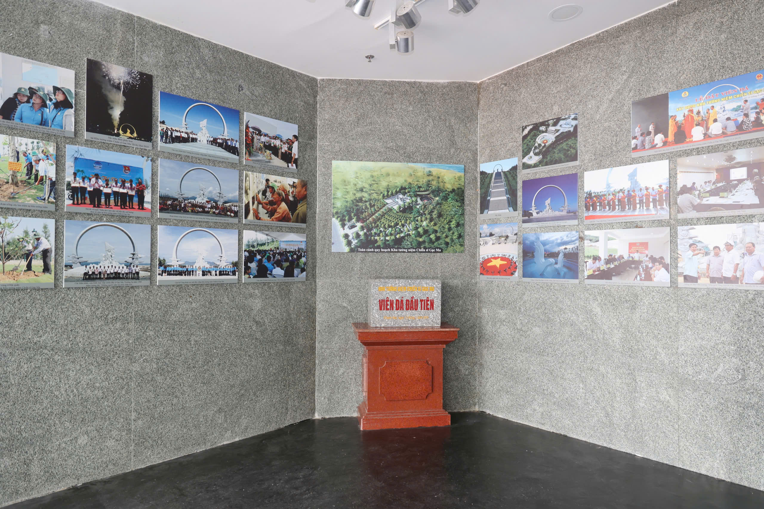 Hàng ngàn người dâng hương tưởng nhớ 64 chiến sĩ Gạc Ma nằm lại phía chân trời- Ảnh 15.