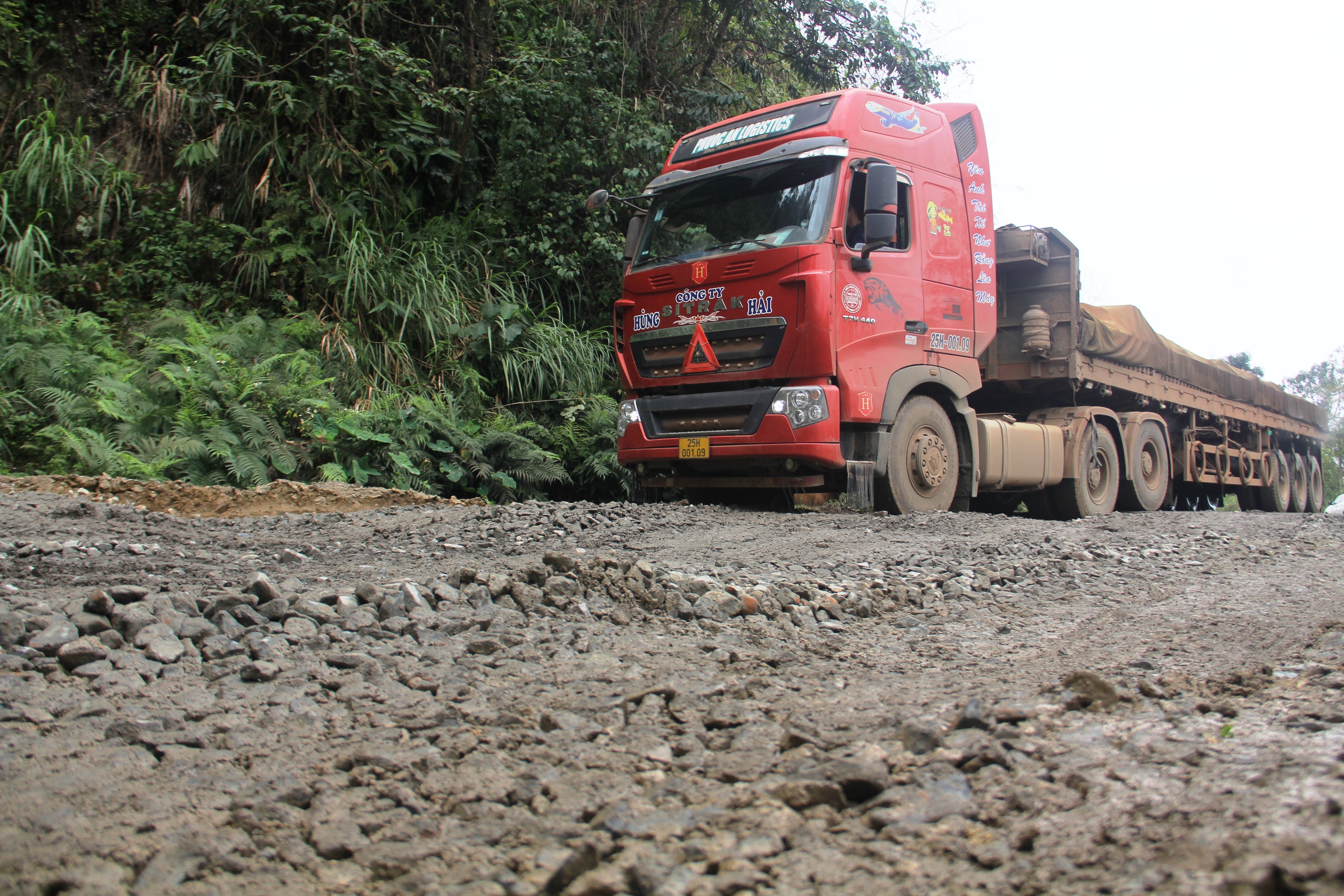 Dự án quốc lộ 14D hơn 4.500 tỉ đồng ở Đà Nẵng bị lấn chiếm- Ảnh 1.