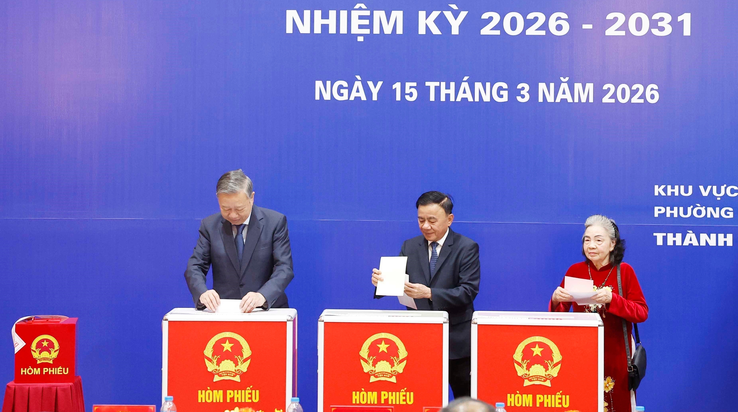 Lãnh đạo Đảng, Nhà nước bỏ phiếu bầu cử- Ảnh 6. Lãnh đạo Đảng, Nhà nước bỏ phiếu bầu cử- Ảnh 6.