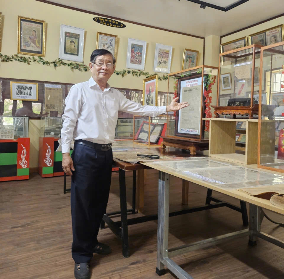 Cựu chiến binh sưu tầm hơn 200 kỷ vật về các kỳ bầu cử Quốc hội - Ảnh 2.