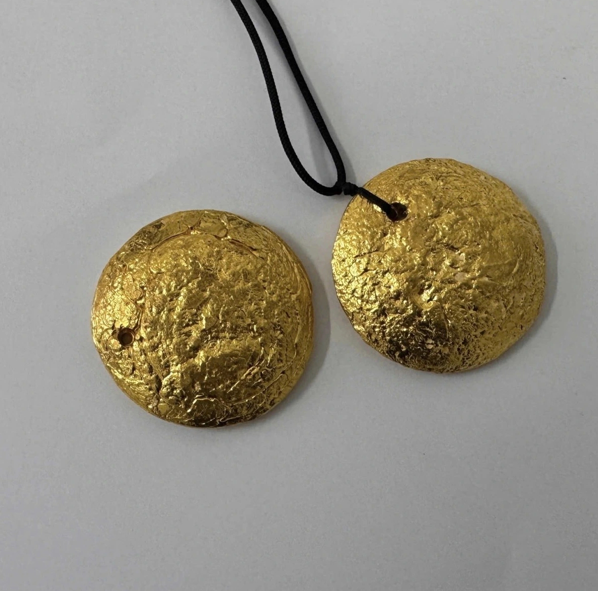 Bắt 1 người Trung Quốc vận chuyển vàng trái phép vào Việt Nam- Ảnh 2. Bắt 1 người Trung Quốc vận chuyển vàng trái phép vào Việt Nam- Ảnh 2.