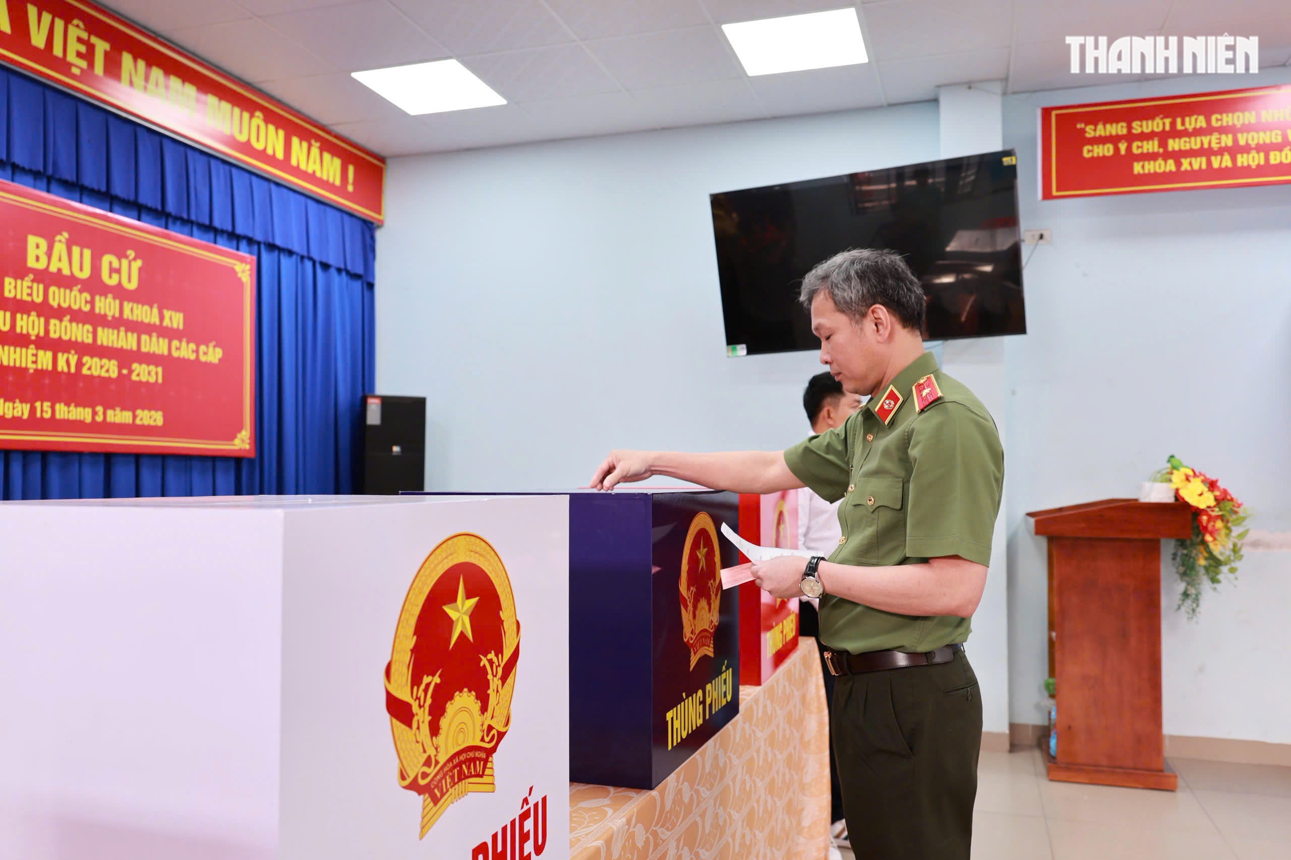 9,6 triệu cử tri TP.HCM bầu cử, có nhà nghiên cứu Nguyễn Đình Tư 106 tuổi- Ảnh 8. 9,6 triệu cử tri TP.HCM bầu cử, có nhà nghiên cứu Nguyễn Đình Tư 106 tuổi- Ảnh 8.