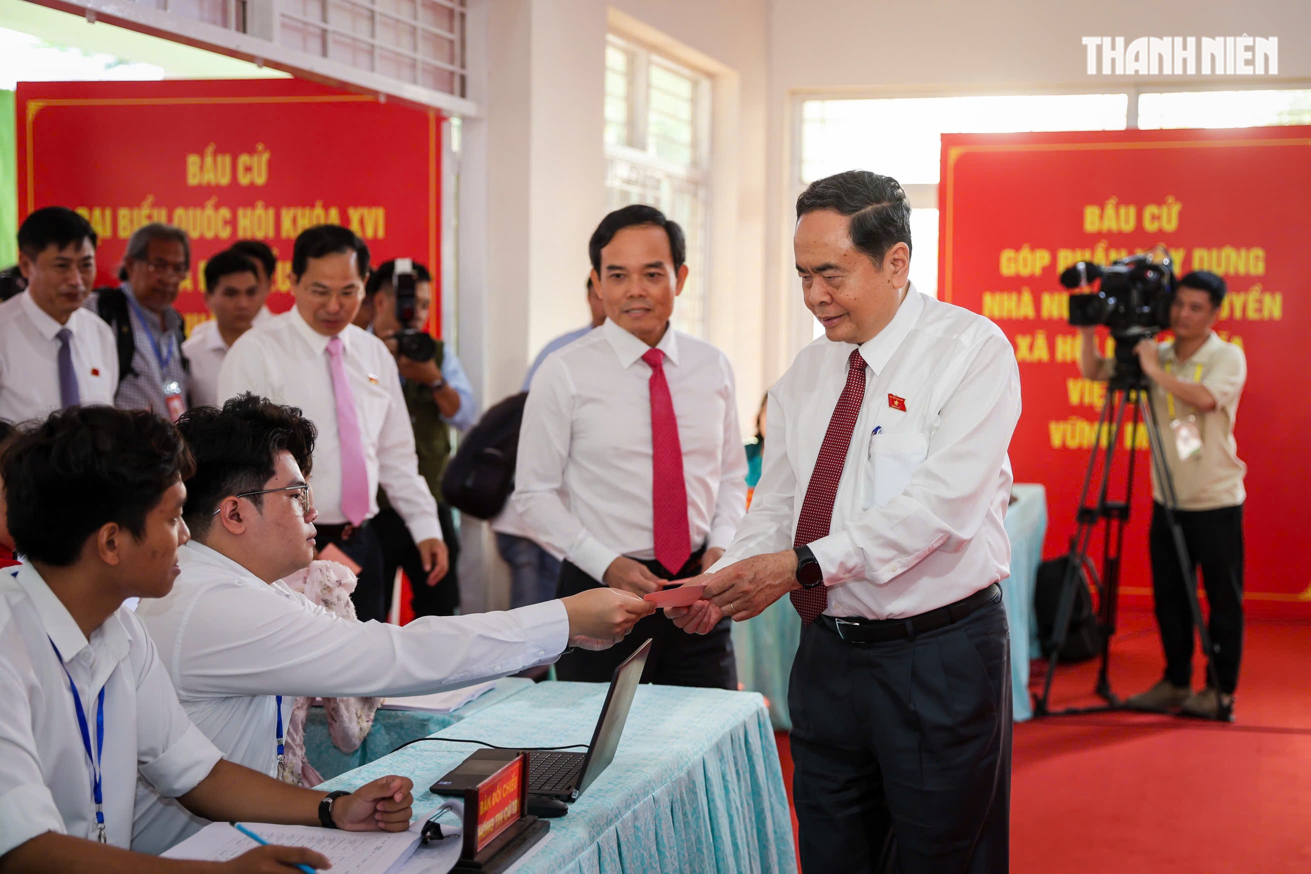 9,6 triệu cử tri TP.HCM bầu cử, có nhà nghiên cứu Nguyễn Đình Tư 106 tuổi- Ảnh 1. 9,6 triệu cử tri TP.HCM bầu cử, có nhà nghiên cứu Nguyễn Đình Tư 106 tuổi- Ảnh 1.