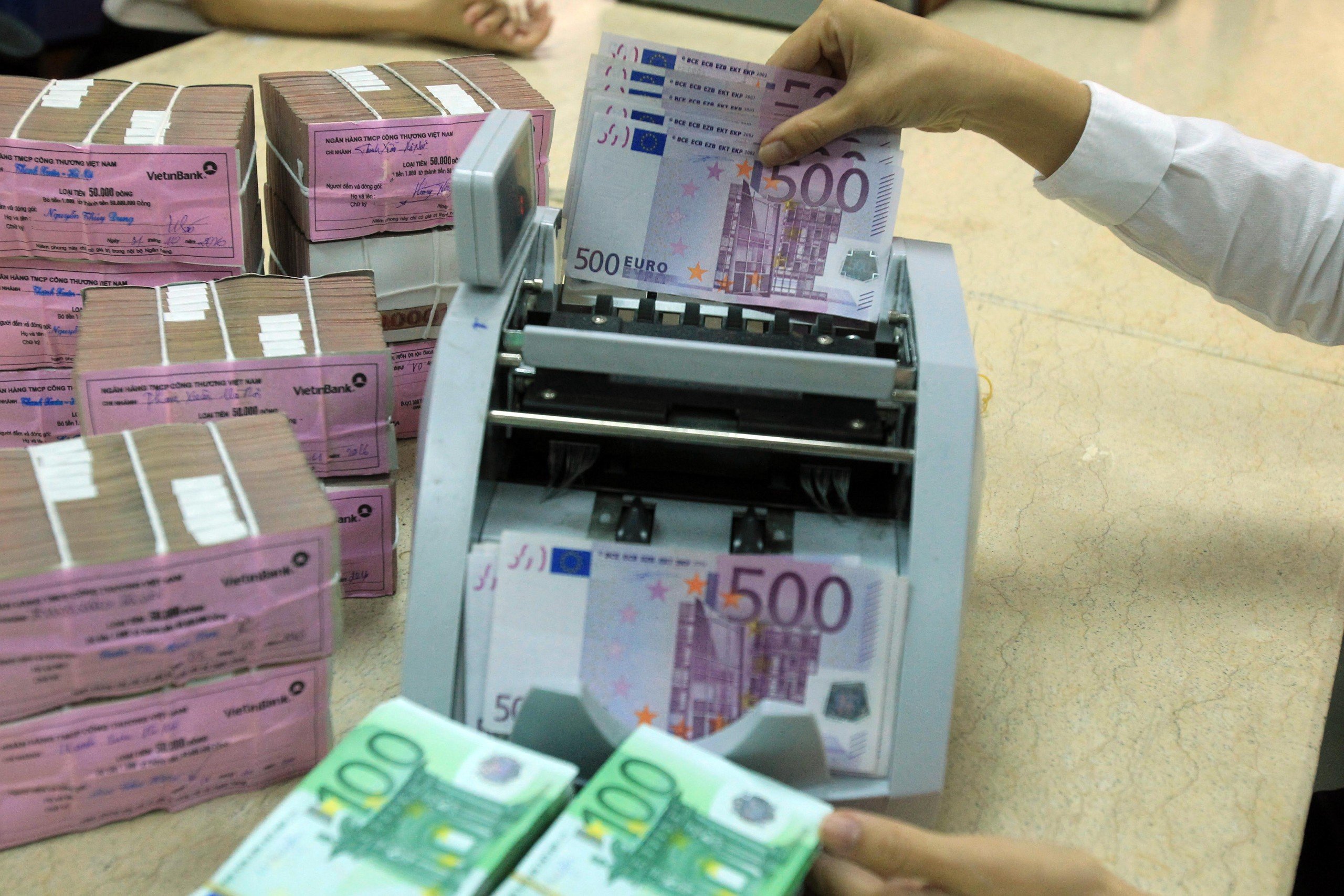 Giá USD hôm nay 15.3.2026: Tăng cao suốt tuần đẩy euro, yen Nhật đi xuống- Ảnh 1.