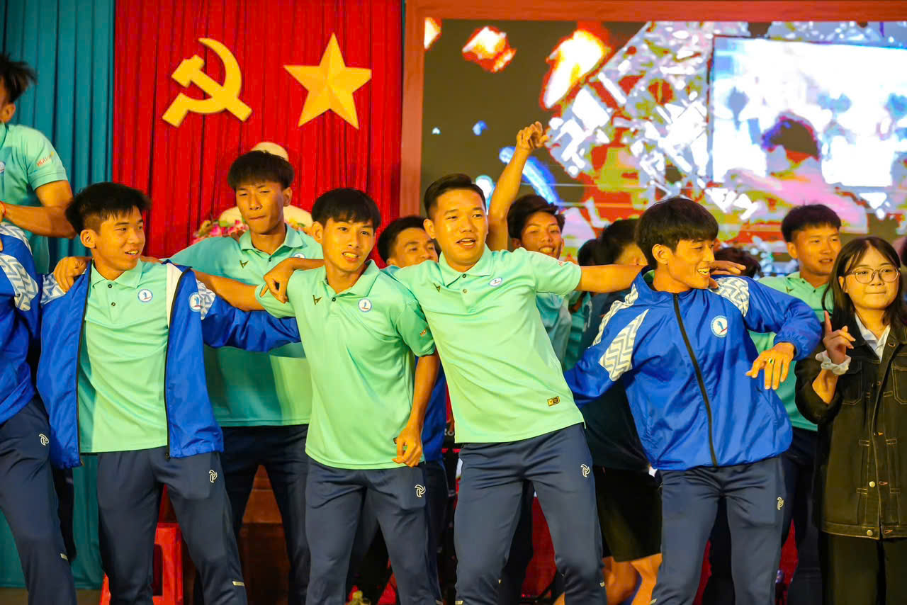 Khi bóng đá thắt chặt tình đoàn kết sinh viên- Ảnh 12.