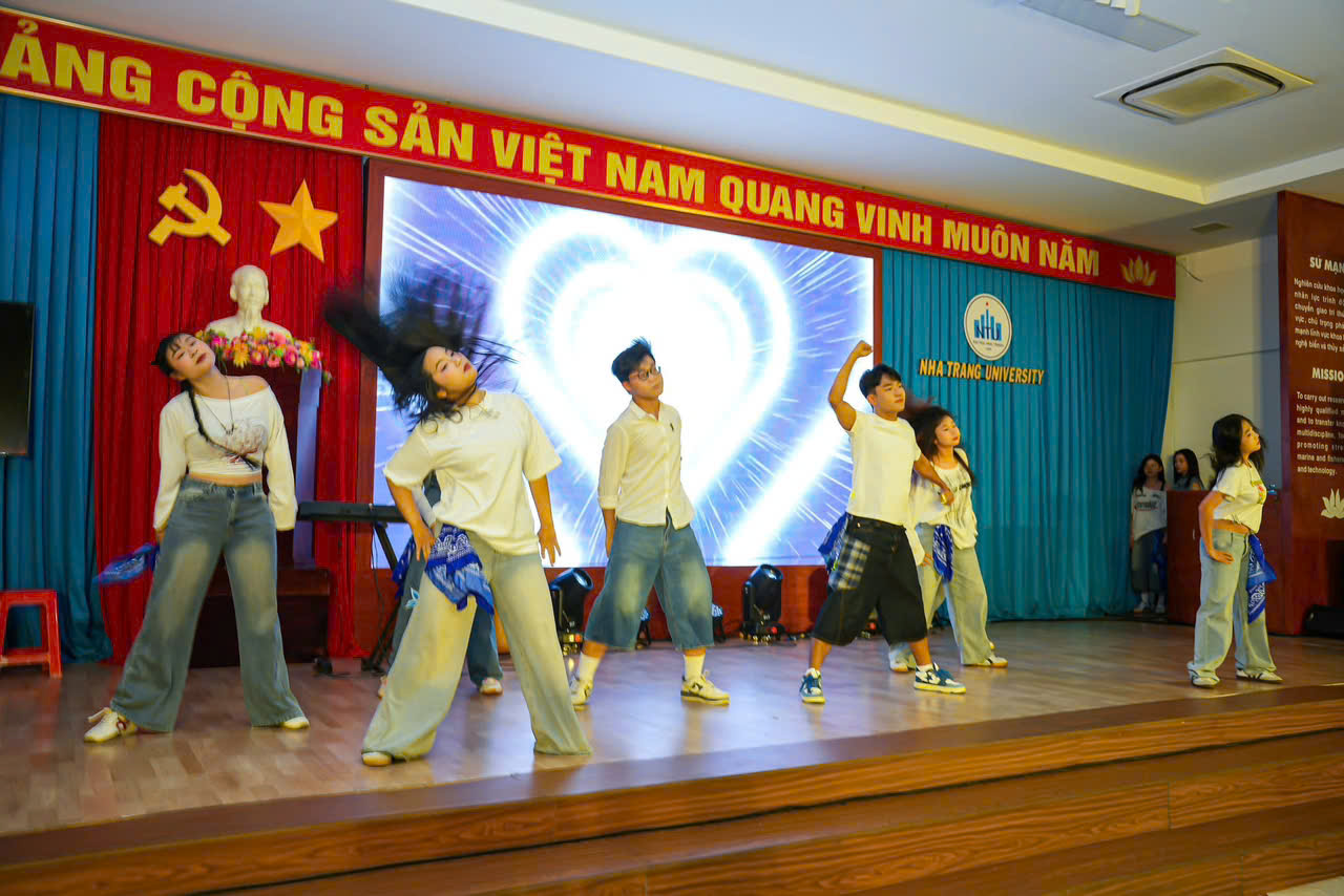 Khi bóng đá thắt chặt tình đoàn kết sinh viên- Ảnh 4.