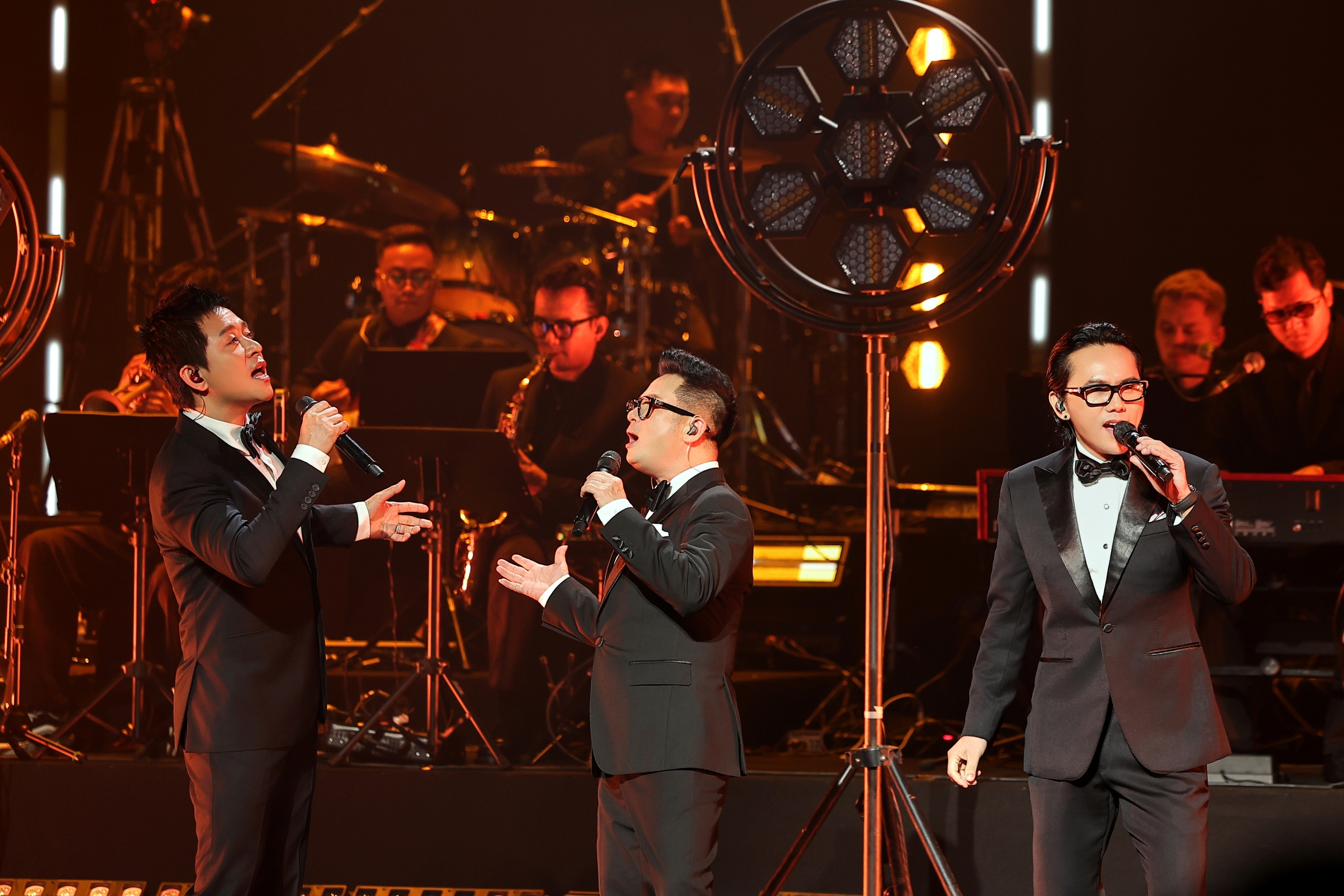 Lệ Quyên gọi Tuấn Hưng là 'người tình âm nhạc tương xứng' - Ảnh 1.