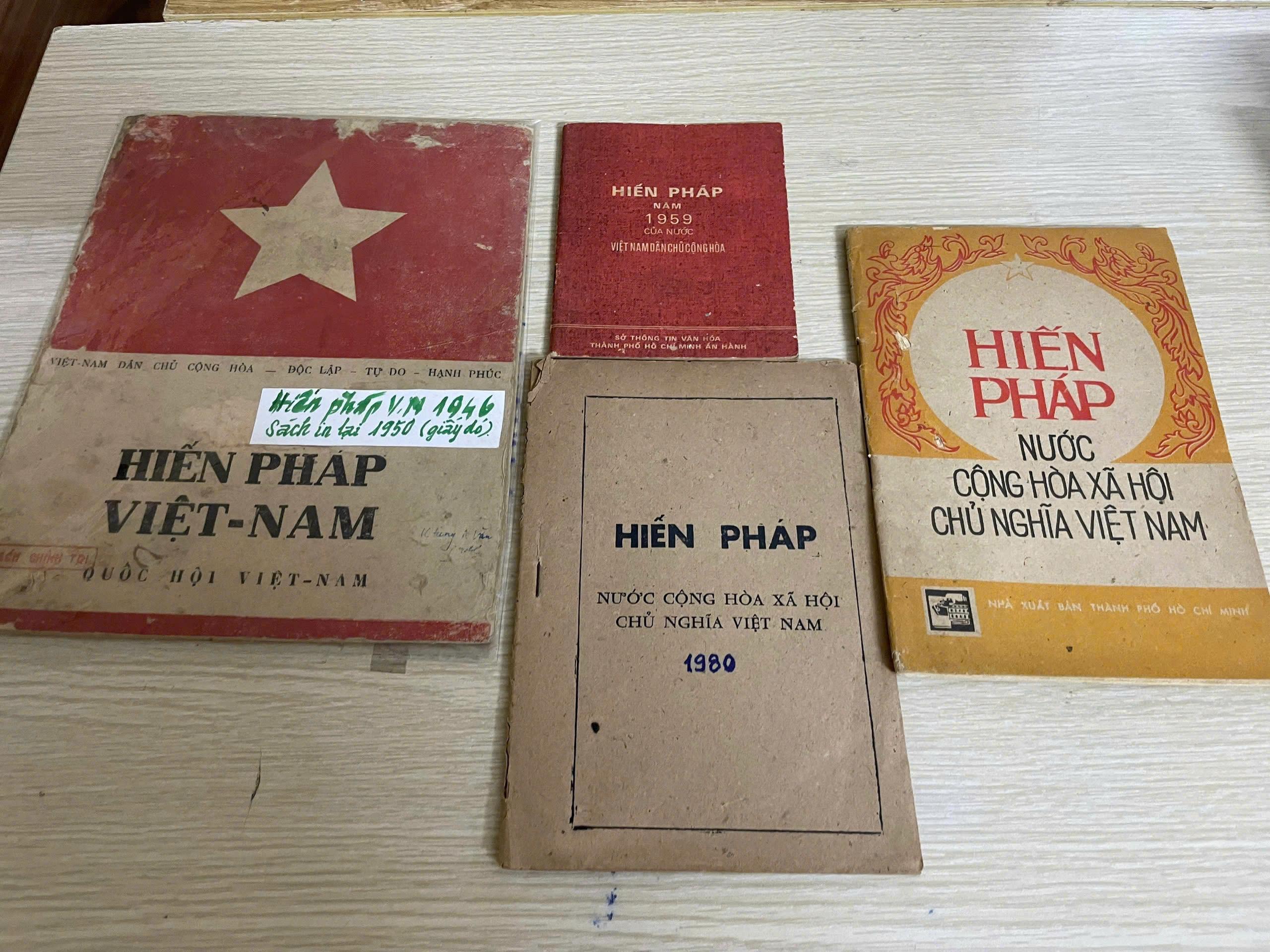 Cựu chiến binh sưu tầm hơn 200 kỷ vật về các kỳ bầu cử Quốc hội - Ảnh 10.