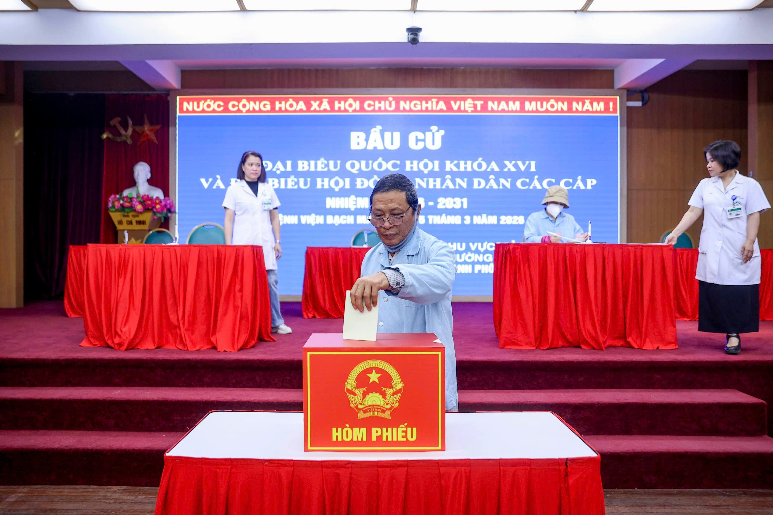 Những lá phiếu đặc biệt trong ngày hội bầu cử toàn dân- Ảnh 1. Những lá phiếu đặc biệt trong ngày hội bầu cử toàn dân- Ảnh 1.