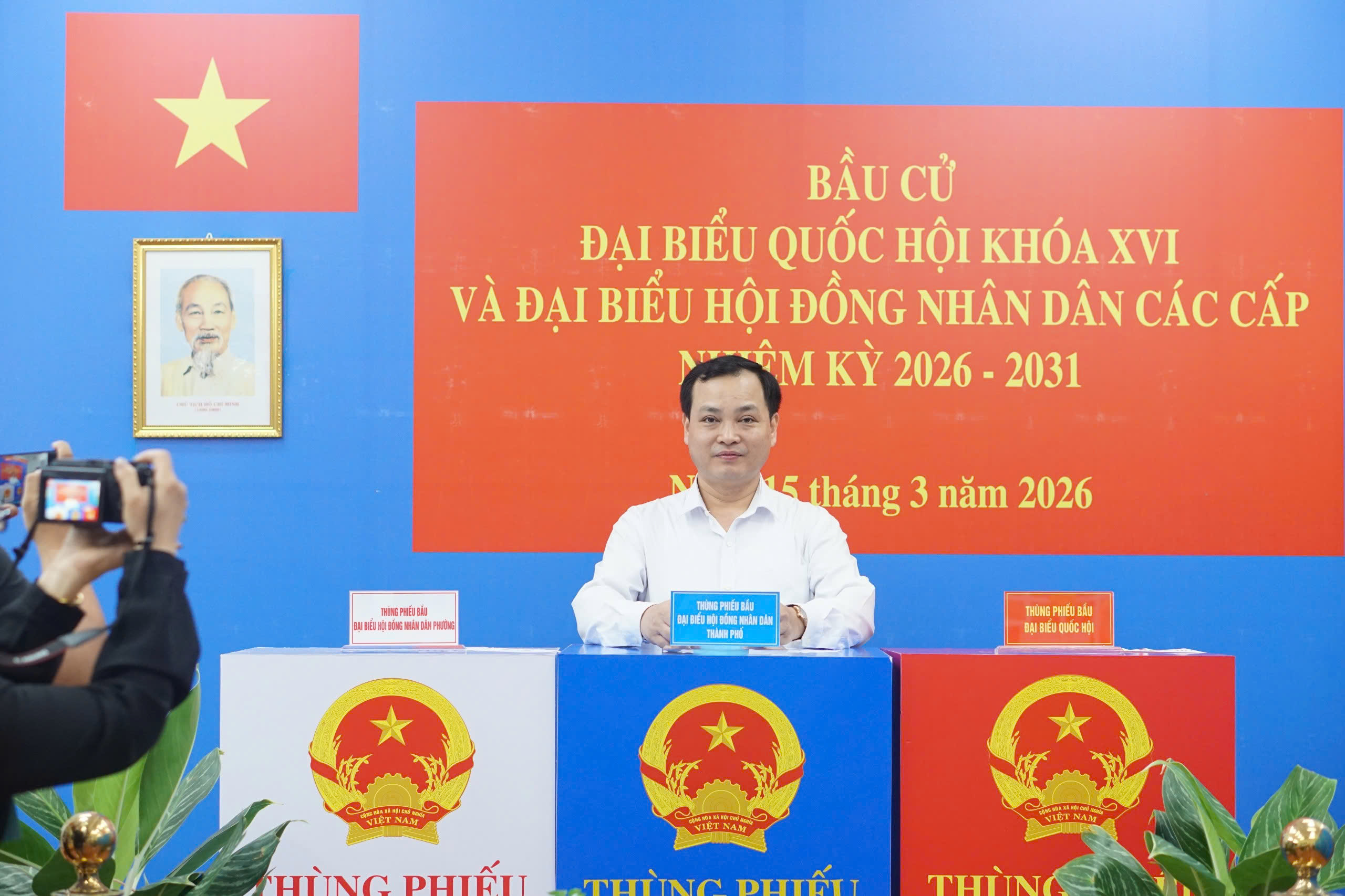 9,6 triệu cử tri TP.HCM bầu cử, có nhà nghiên cứu Nguyễn Đình Tư 106 tuổi- Ảnh 11. 9,6 triệu cử tri TP.HCM bầu cử, có nhà nghiên cứu Nguyễn Đình Tư 106 tuổi- Ảnh 11.