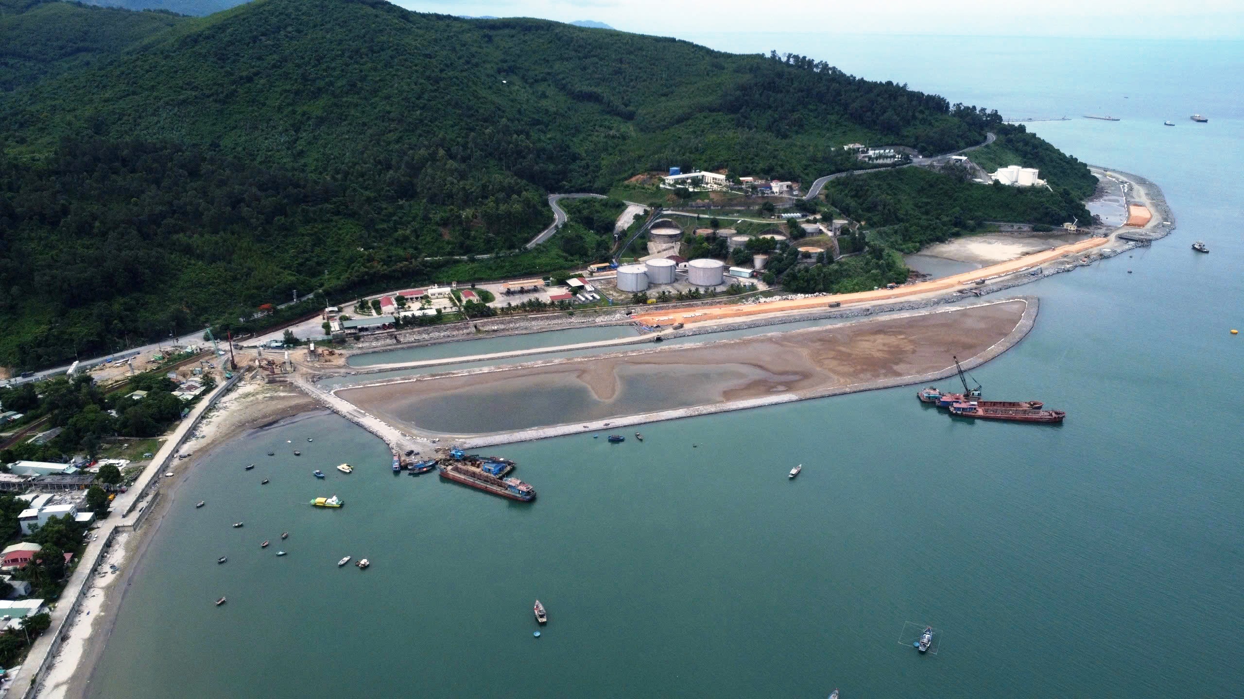 Đà Nẵng sắp có cảng container 1,75 tỉ USD- Ảnh 1.