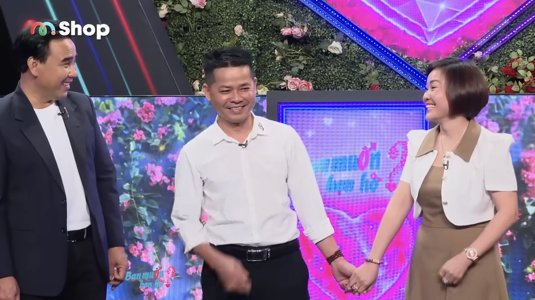 Quyền Linh phấn khích khi 'trai tân' 44 tuổi mạnh dạn chinh phục mẹ đơn thân Quyền Linh phấn khích khi 'trai tân' 44 tuổi mạnh dạn chinh phục mẹ đơn thân