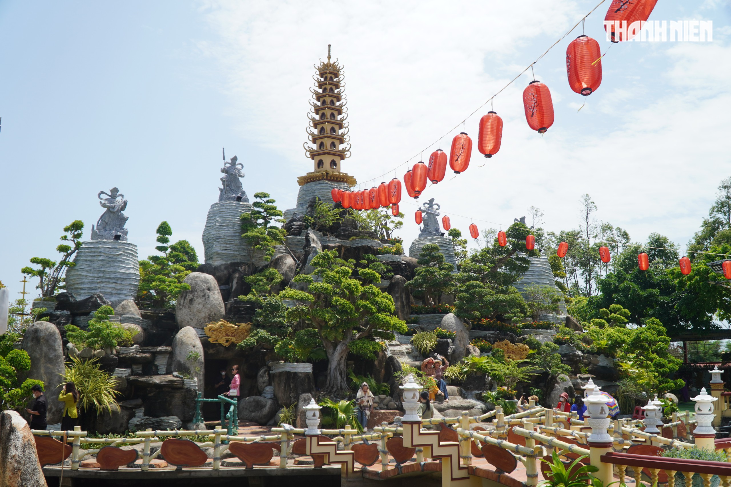 Ngôi chùa miền Tây có tượng Quan Âm cao 71 m, đẹp như chốn tiên cảnh - Ảnh 6. Ngôi chùa miền Tây có tượng Quan Âm cao 71 m, đẹp như chốn tiên cảnh - Ảnh 6.